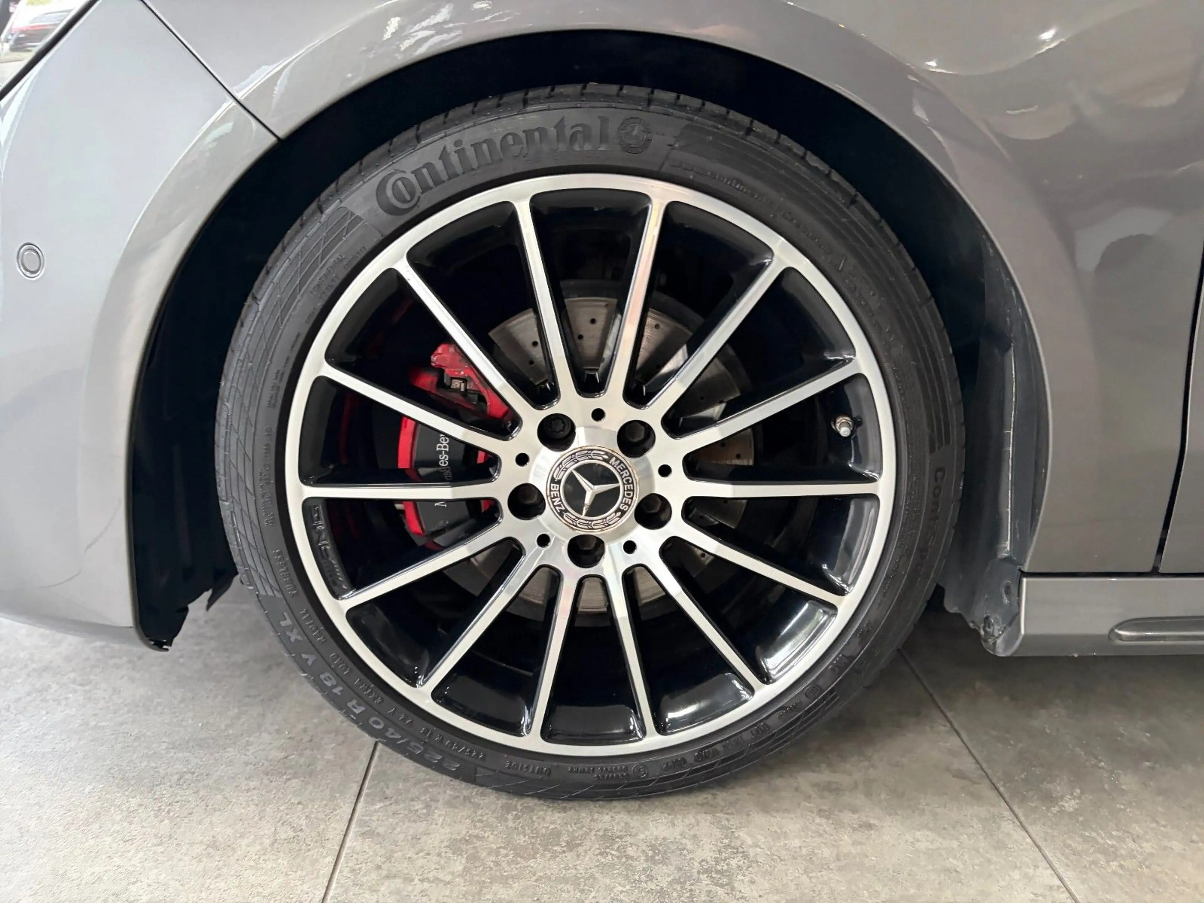 Mercedes-Benz CLA 180 AMG*EDITION*LED*Alcantara*Klimatronic* — photo 38