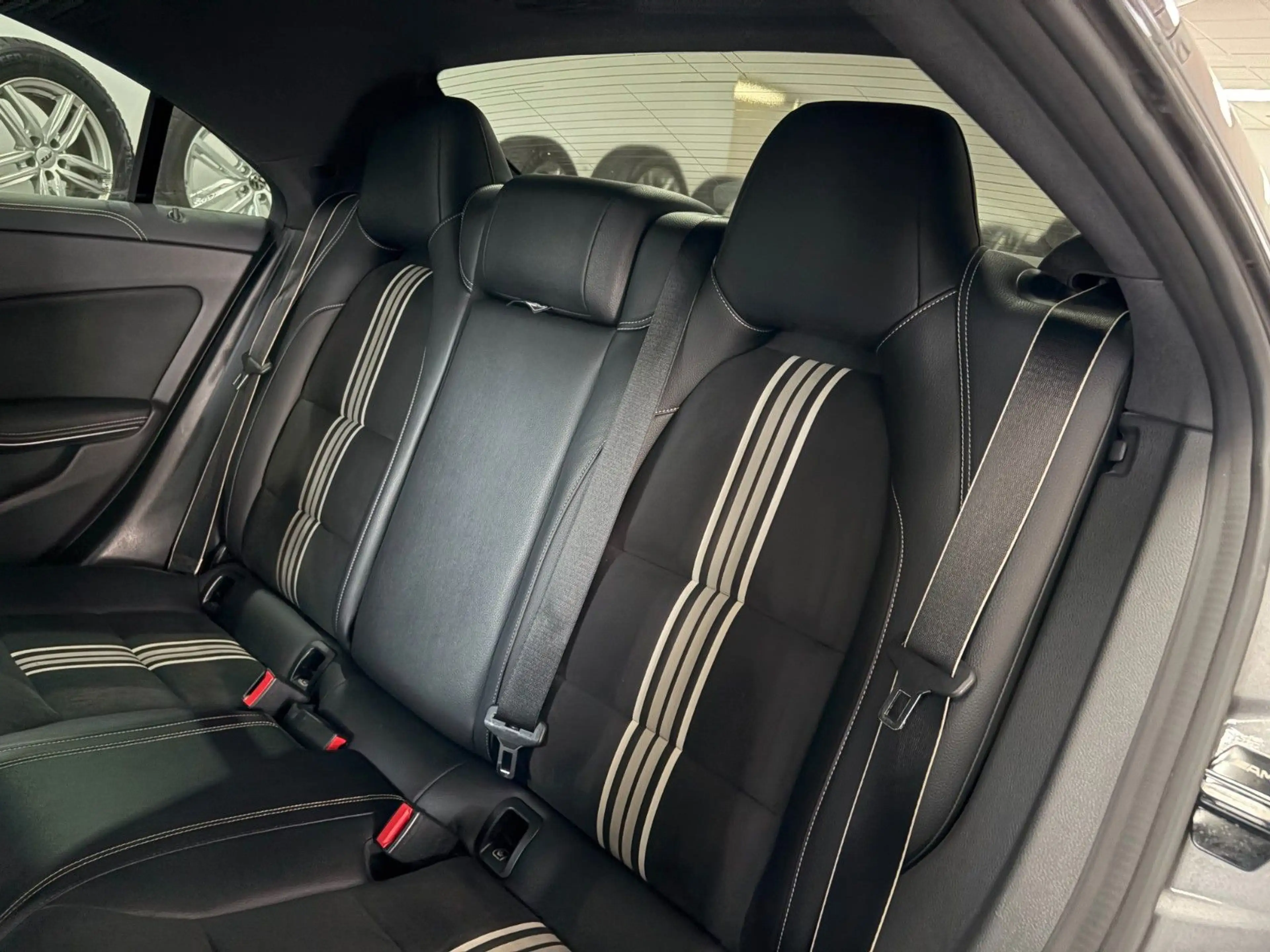 Mercedes-Benz CLA 180 AMG*EDITION*LED*Alcantara*Klimatronic* — photo 23