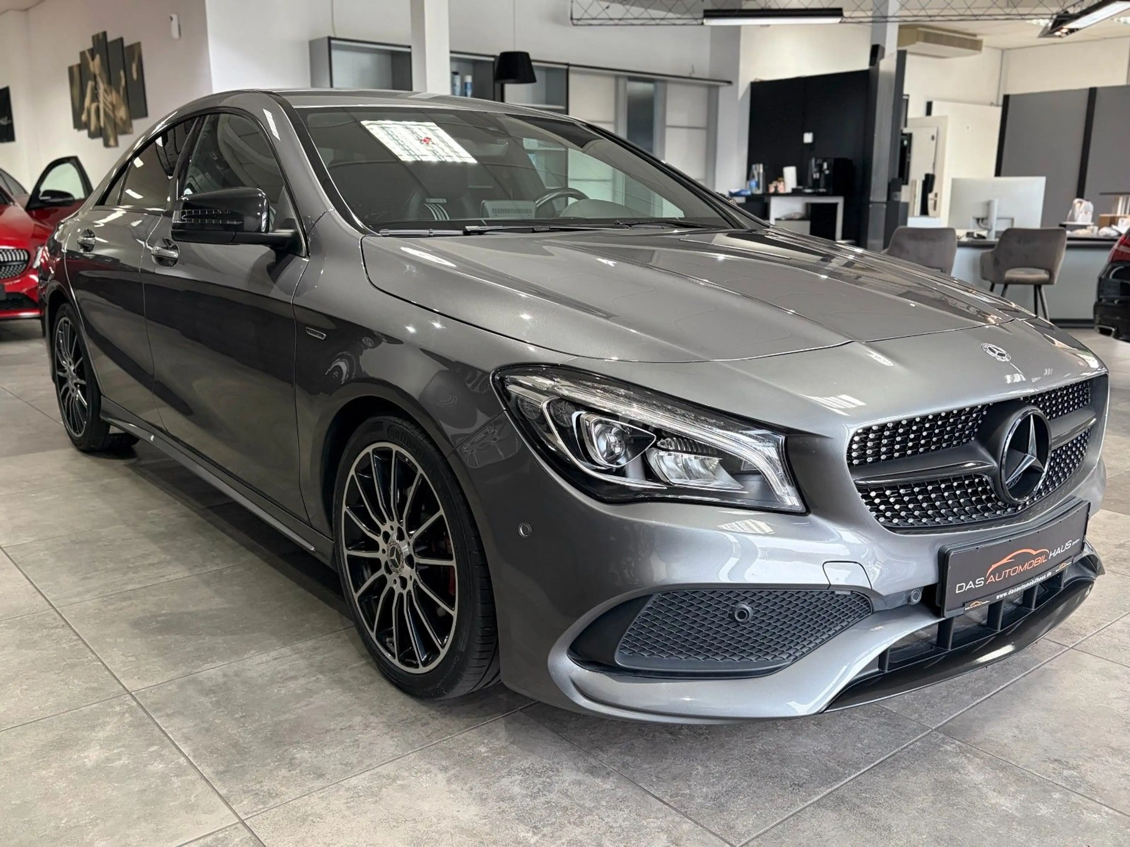 Mercedes-Benz CLA 180 AMG*EDITION*LED*Alcantara*Klimatronic* — photo 13