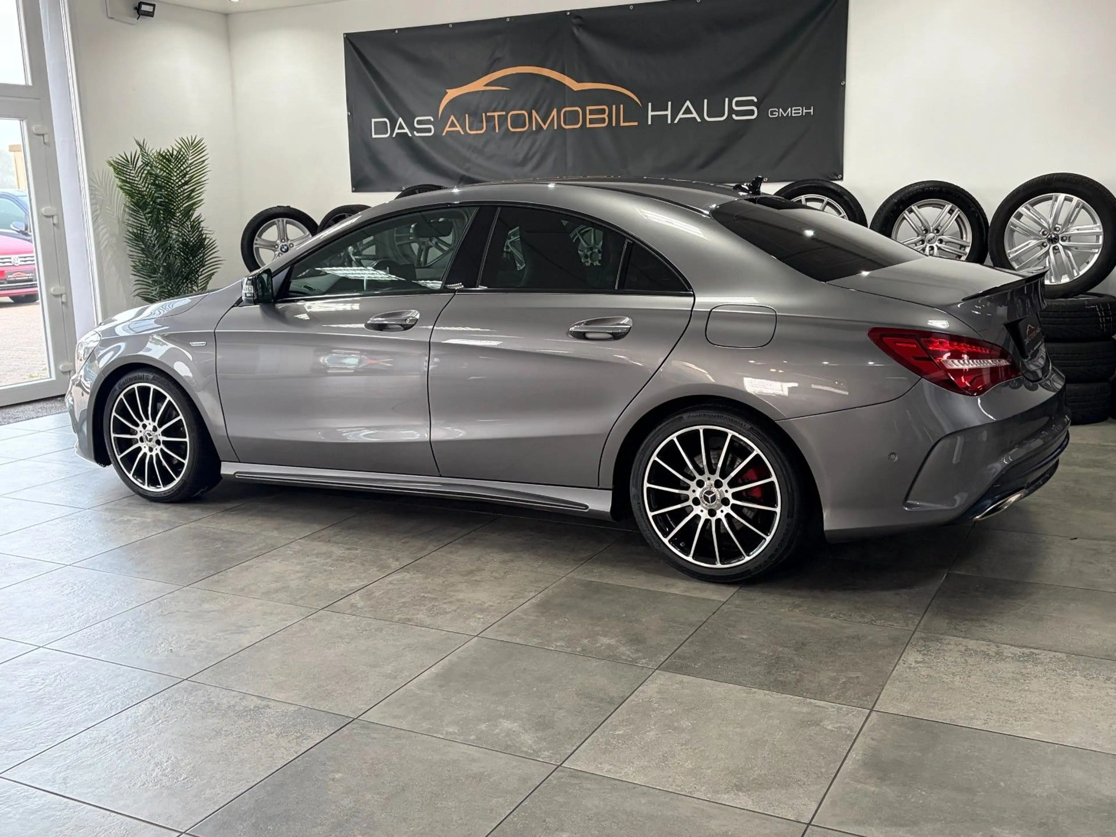 Mercedes-Benz CLA 180 AMG*EDITION*LED*Alcantara*Klimatronic* — photo 7