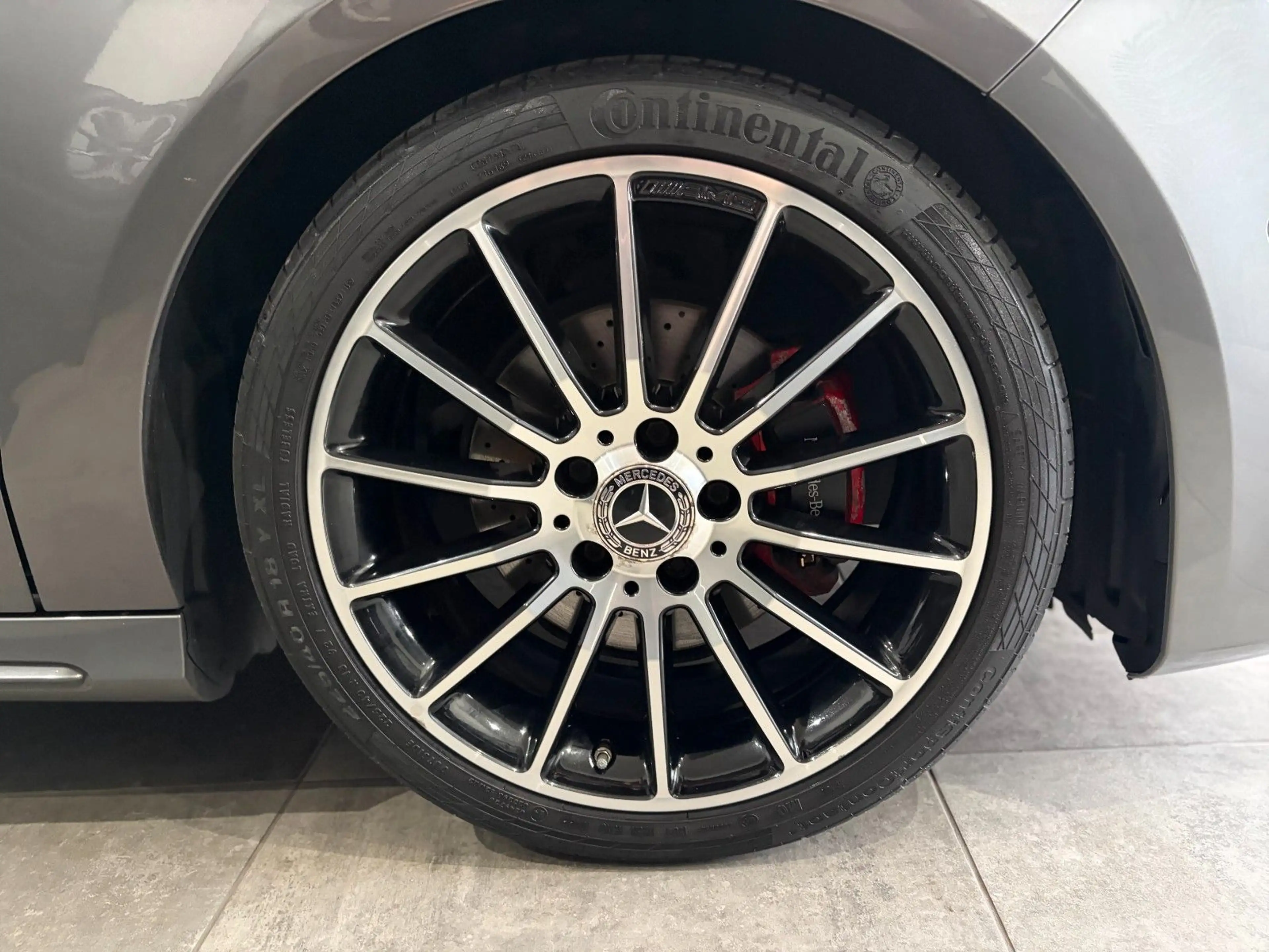 Mercedes-Benz CLA 180 AMG*EDITION*LED*Alcantara*Klimatronic* — photo 35