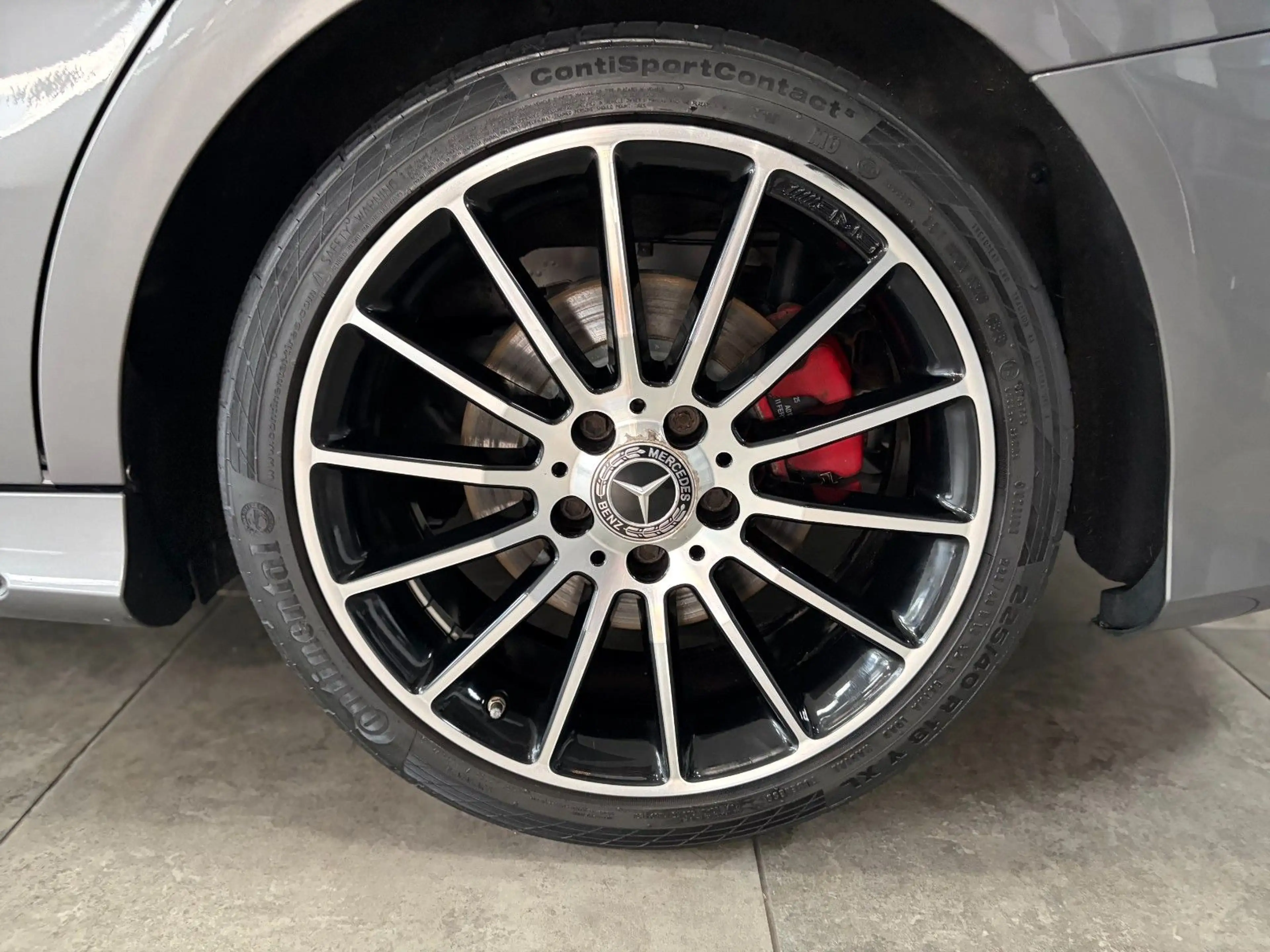 Mercedes-Benz CLA 180 AMG*EDITION*LED*Alcantara*Klimatronic* — photo 37