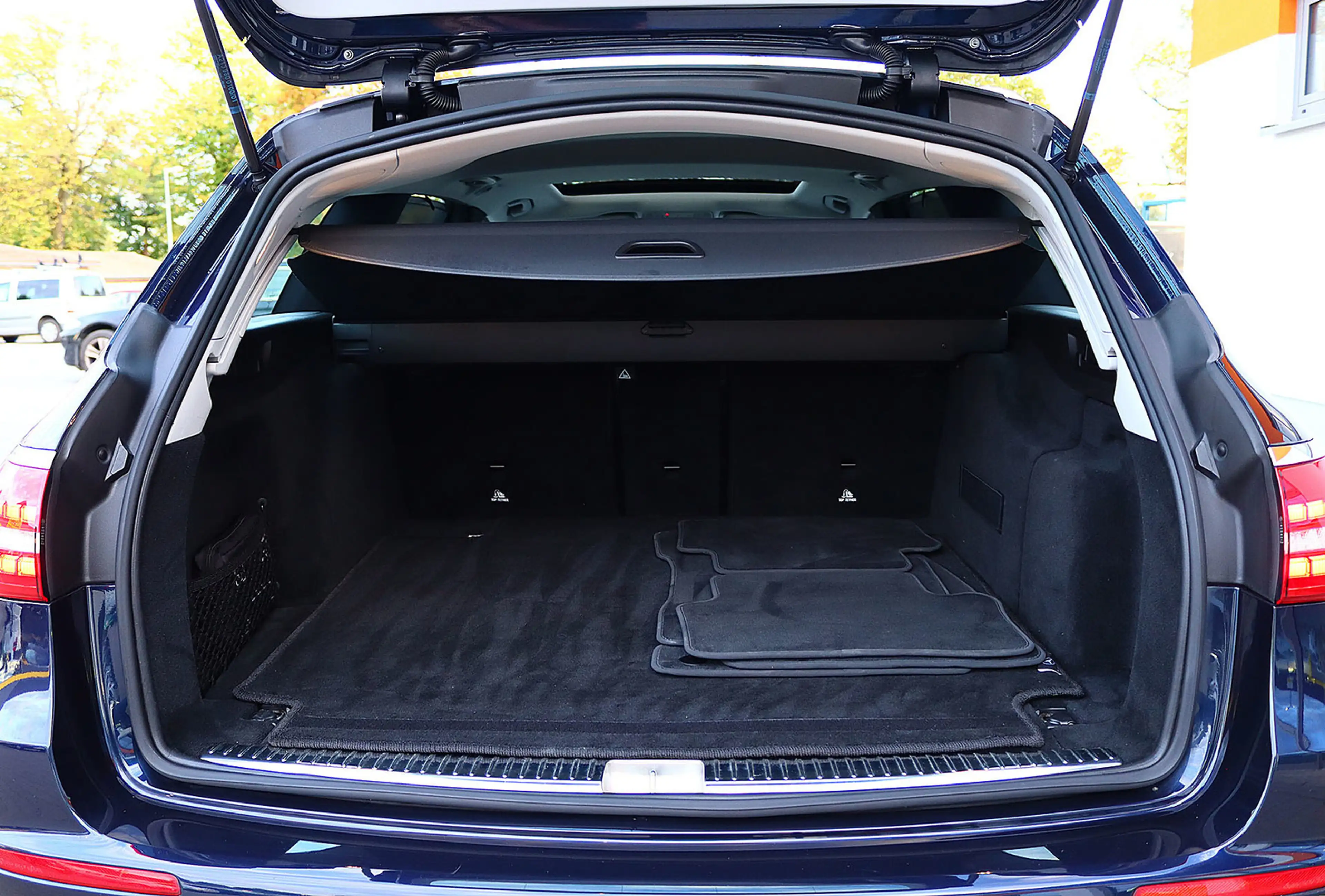 Mercedes-Benz E 400 d T 4M DISTRO+KAMERA+HEADUP+BURMESTER+AHK — photo 17
