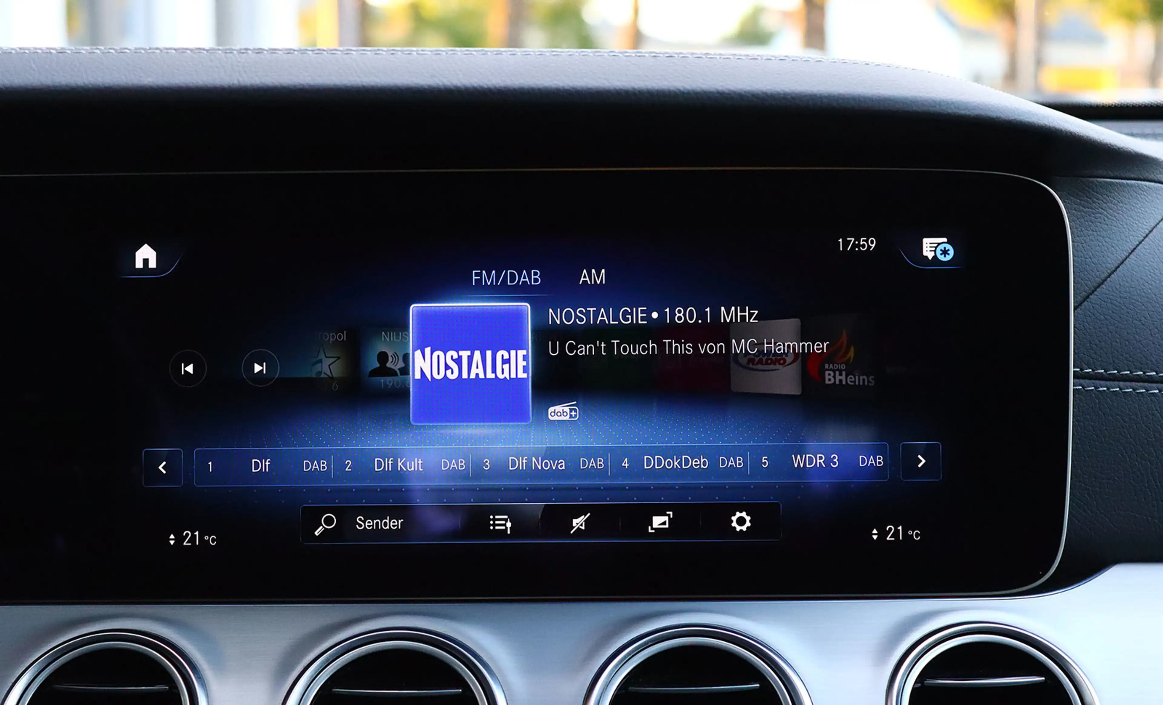 Mercedes-Benz E 400 d T 4M DISTRO+KAMERA+HEADUP+BURMESTER+AHK — photo 30
