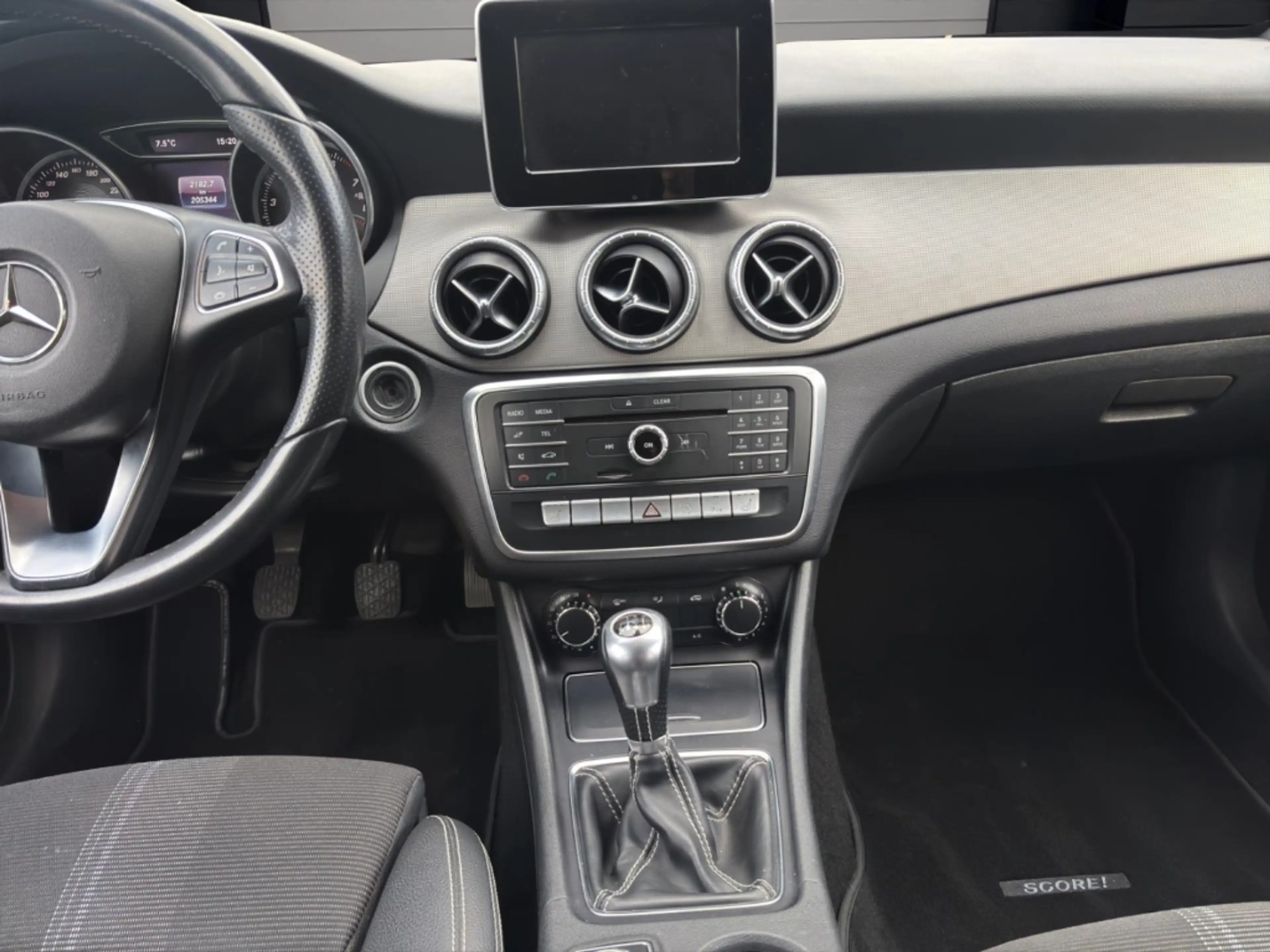 Mercedes-Benz CLA 250 AHK-klappbar LED SHZ Parklenkass. Notbremsass. Tel — photo 14