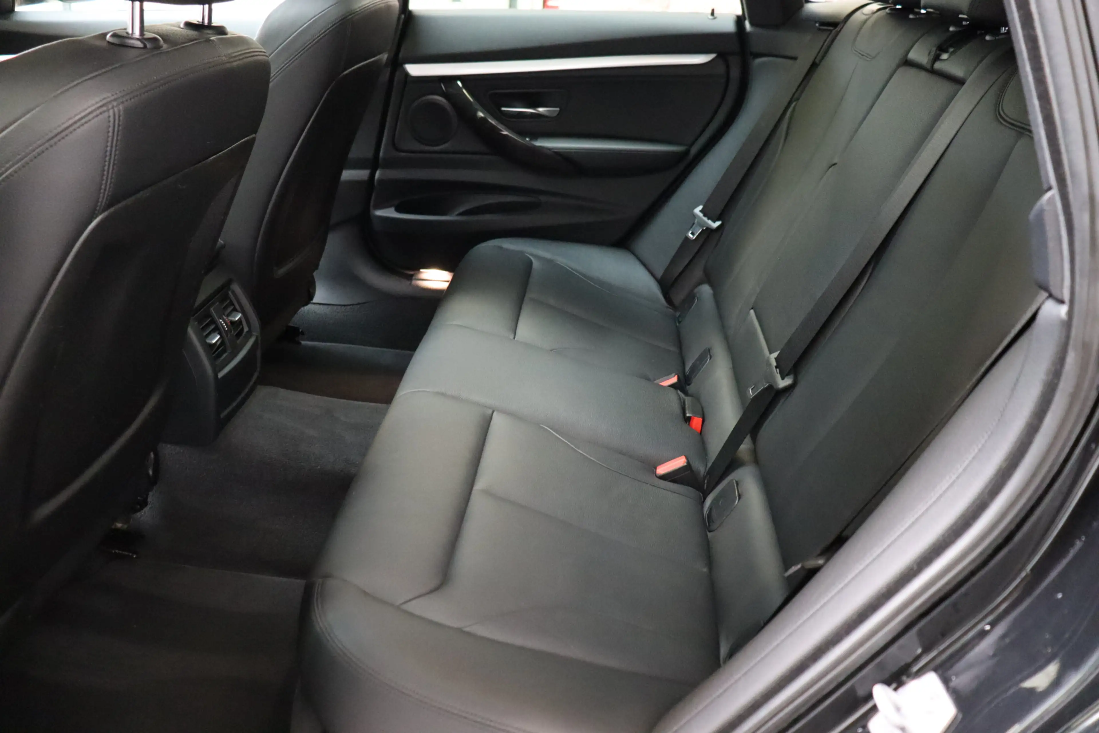 BMW 335 3-serie Gran Turismo 335i xDrive High Executive M — photo 15