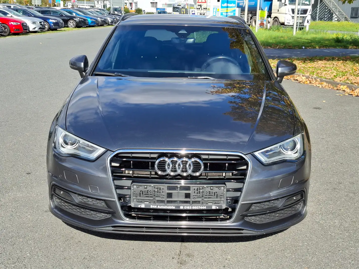 Audi A3 S line Sportpaket DSG*NAV*DSP*Alcantara*Spur*18"LM Gris - 2