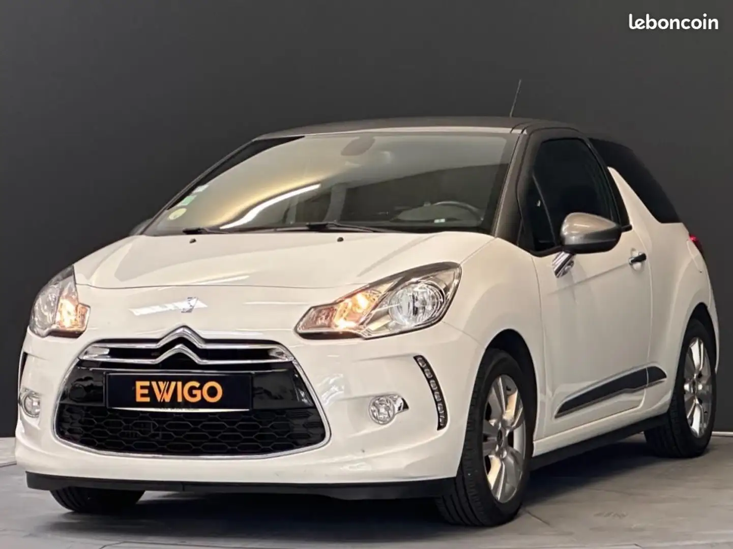 DS Automobiles DS 3 1.6 BLUEHDI 100ch SOCHIC Blanc - 1