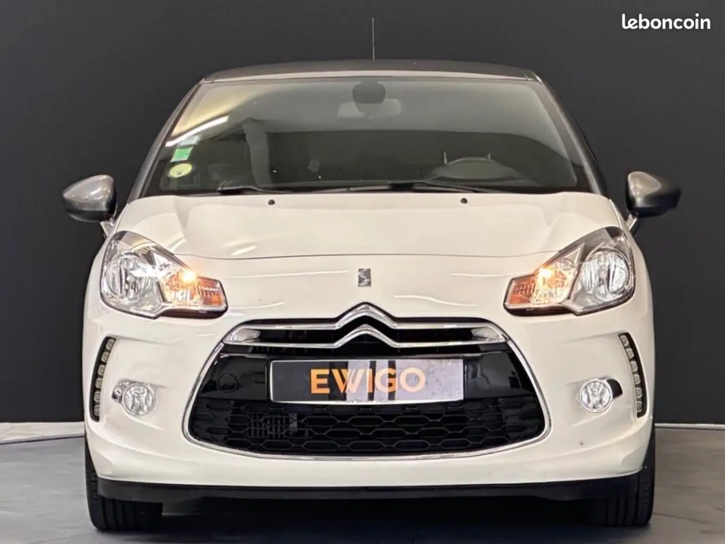 DS Automobiles DS 3 1.6 BLUEHDI 100ch SOCHIC Blanc - 2