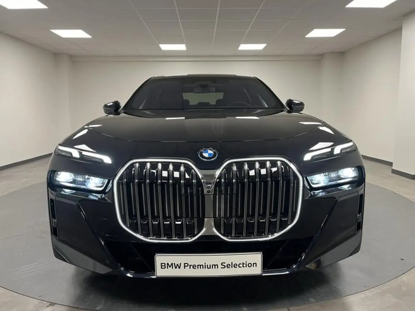 BMW 750 750eA xDrive 489ch M Sport Noir - 2