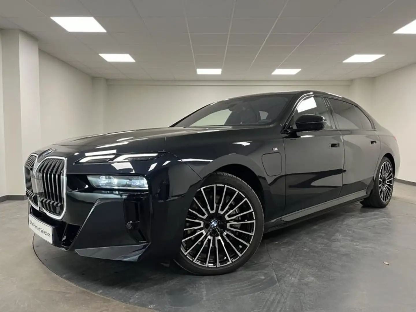 BMW 750 750eA xDrive 489ch M Sport Noir - 1