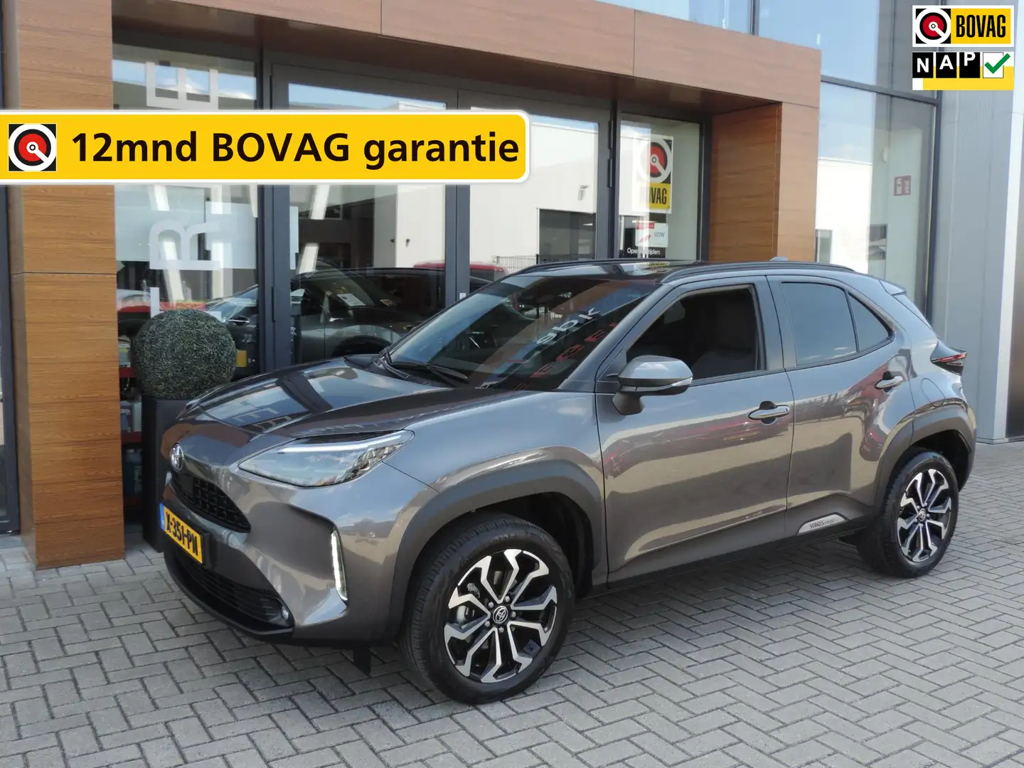 Toyota Yaris Cross 1.5 VVT-I Dynamic AUTOMAAT 7.900km | NL auto | LED Grijs - 1