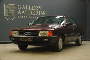 Quattro "The 5-Cylinder in Zyclamrot Metallic" Fro