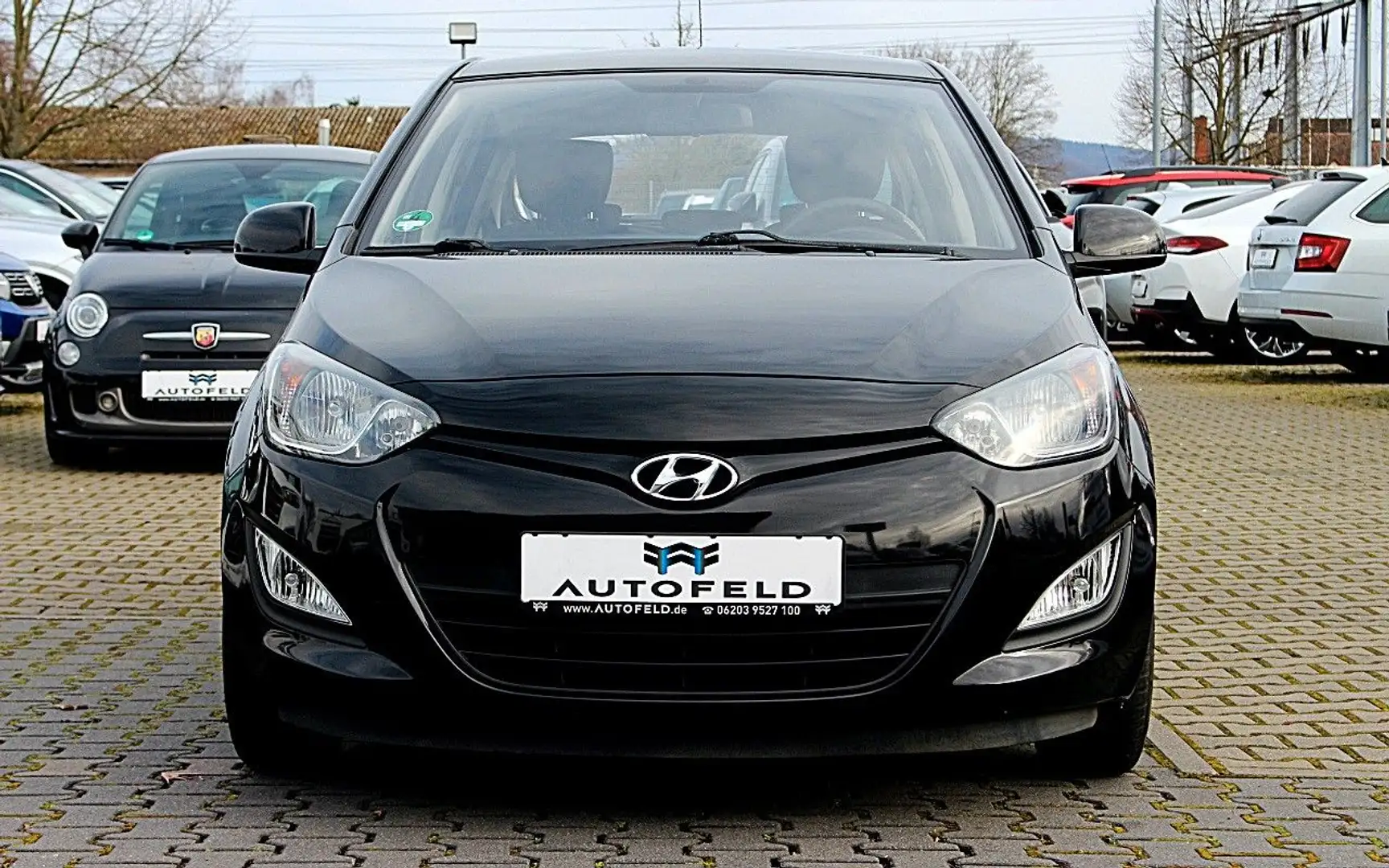 Hyundai i20 1.2/SHEFT/KLIMA/SHZ/RADIO/ Schwarz - 2