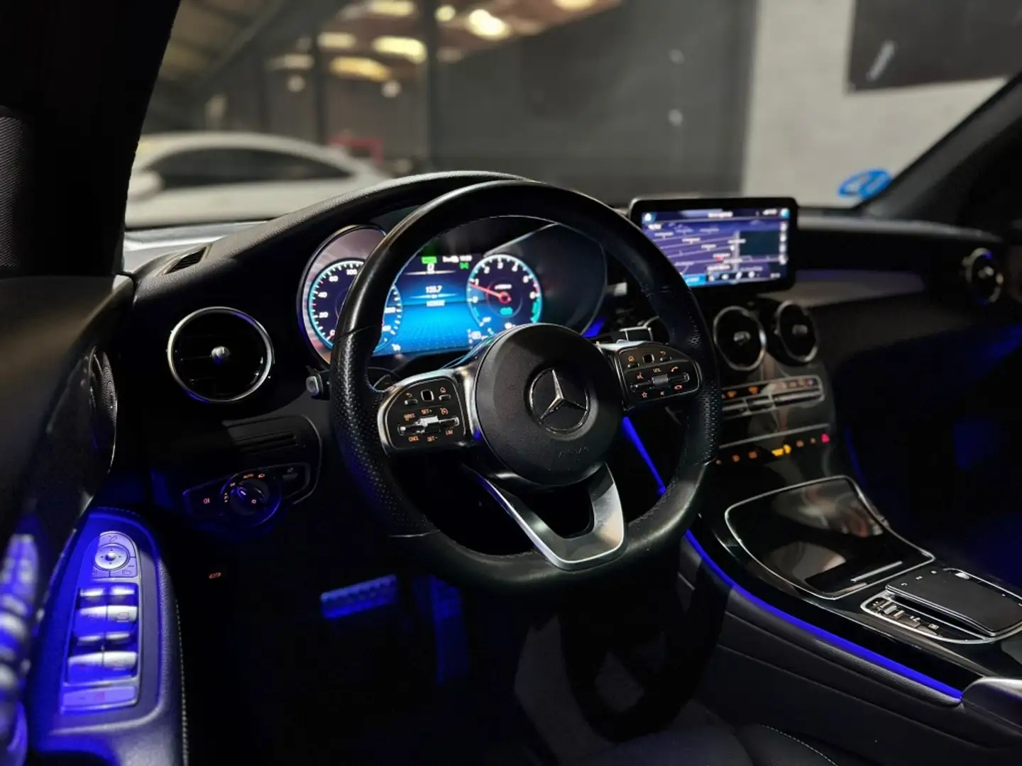 Mercedes-Benz GLC 300 Coupé 300de 4Matic Azul - 2