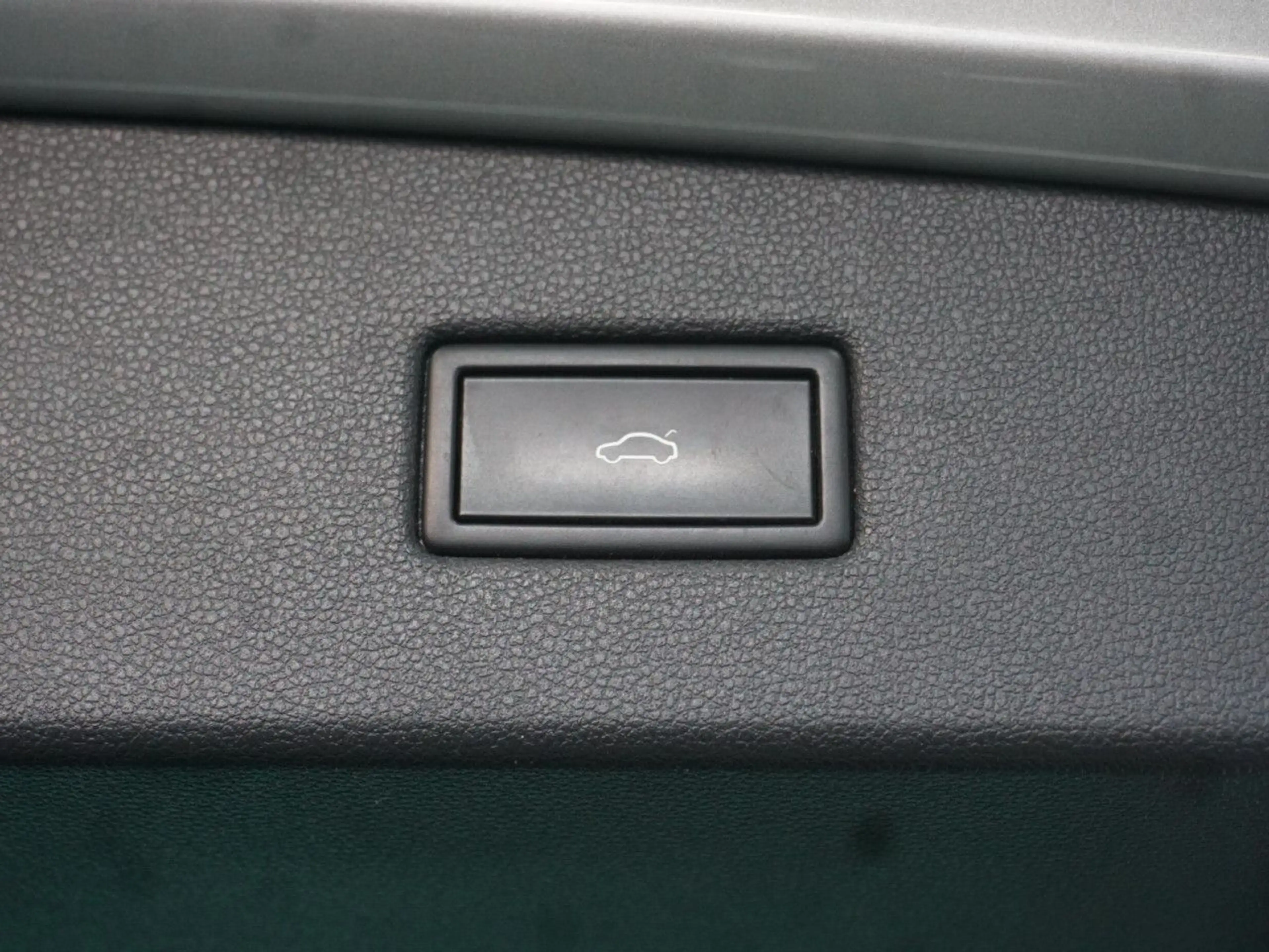 Volkswagen Tiguan Sound 2.0 TDI 6-Gang Bluetooth Navi Klima — photo 13
