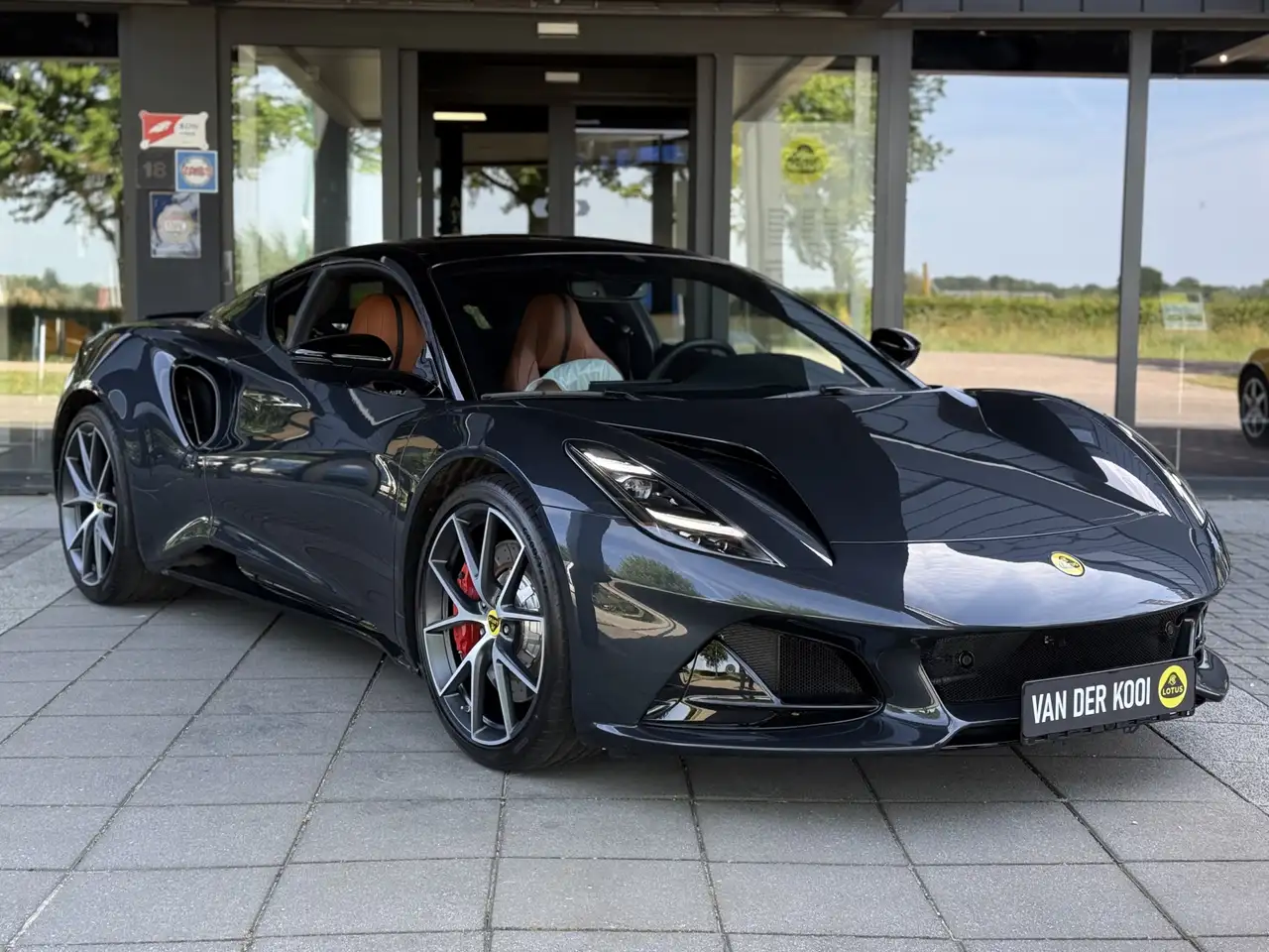 Lotus Emira 2022