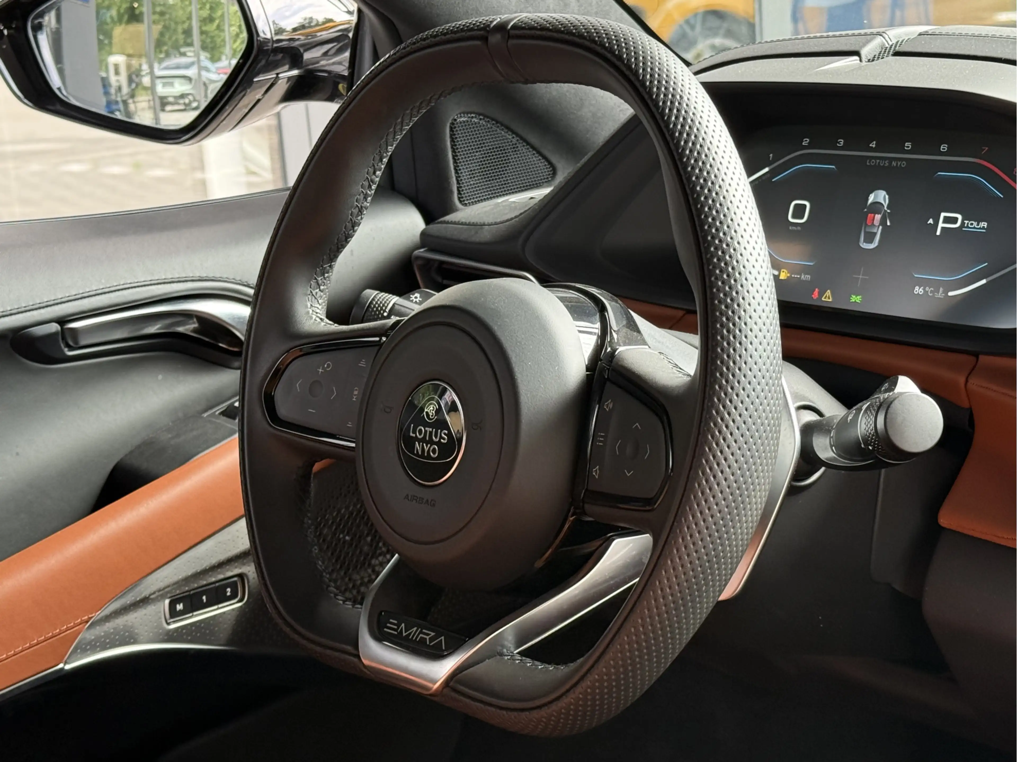Lotus Emira 2.0 i4 First Edition — photo 14