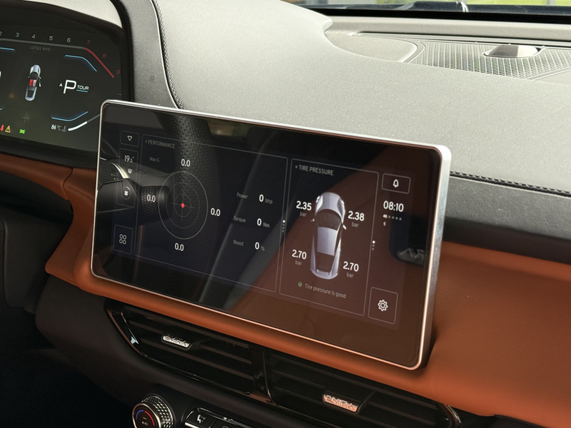 Lotus Emira 2.0 i4 First Edition — photo 15
