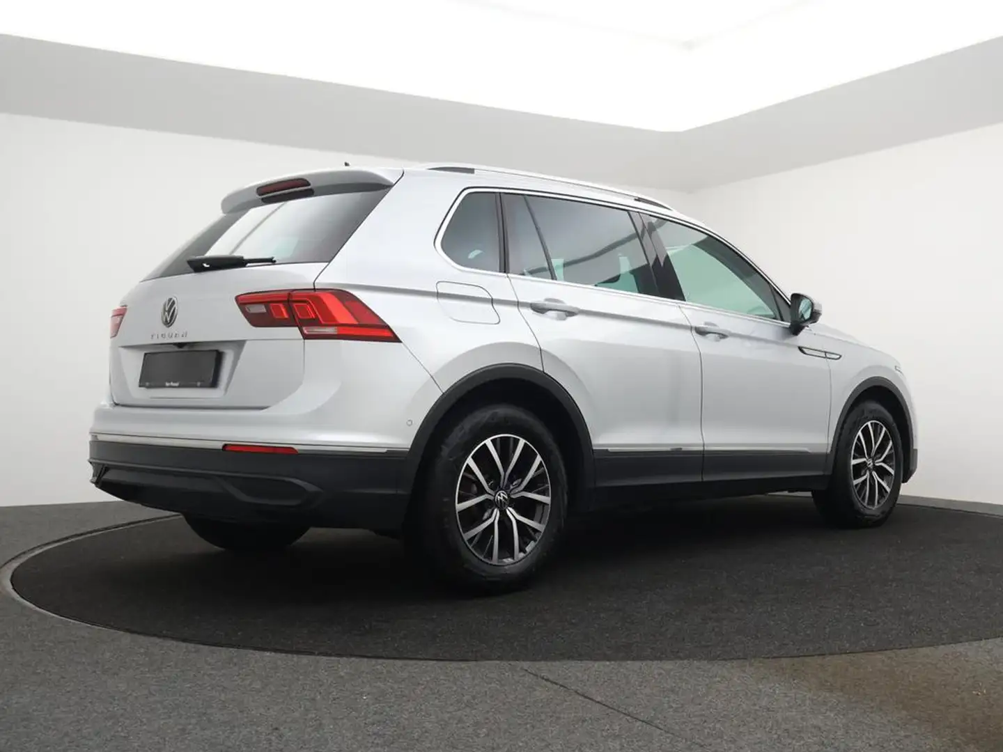 Volkswagen Tiguan Life 2.0TDI 122PK *NAVI*APP CONNECT*BLTH*ADAPTIVE  Argent - 2