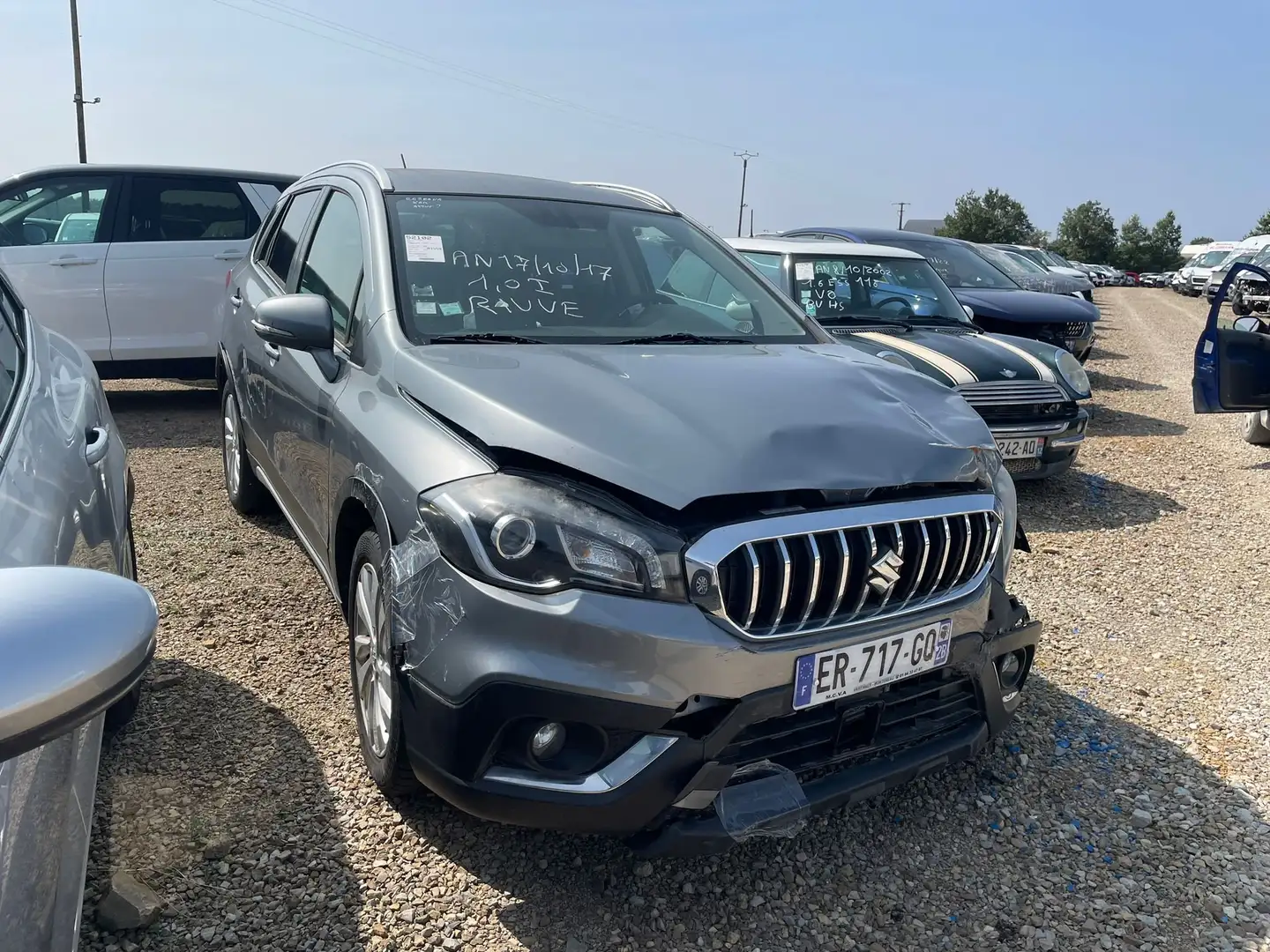 Suzuki SX4 S-Cross 1.0i 112 / ER717 Gris - 1