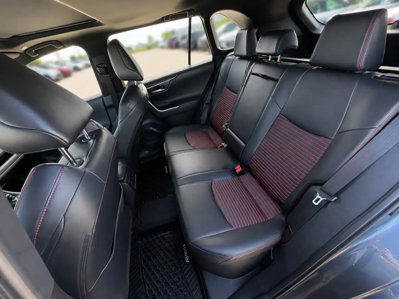 Toyota RAV 4 снимка Toyota RAV 4