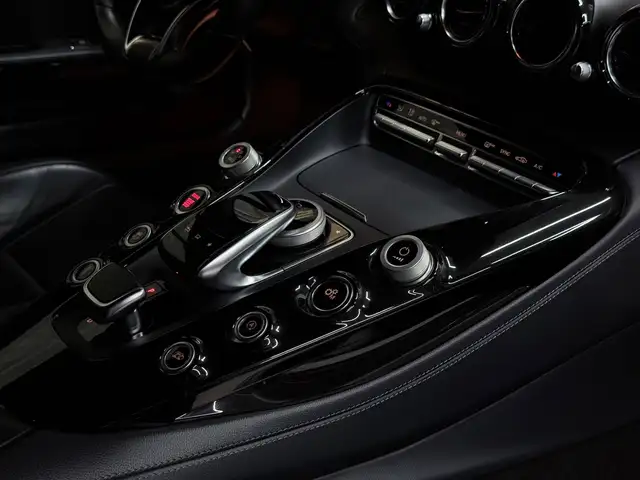 Mercedes-Benz AMG GT GTS AMG DYNAMIC PLUS NIGHT PAKET BURMESTER TOTWKL Ansicht 34