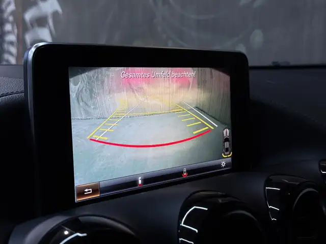 Mercedes-Benz AMG GT GTS AMG DYNAMIC PLUS NIGHT PAKET BURMESTER TOTWKL Ansicht 42