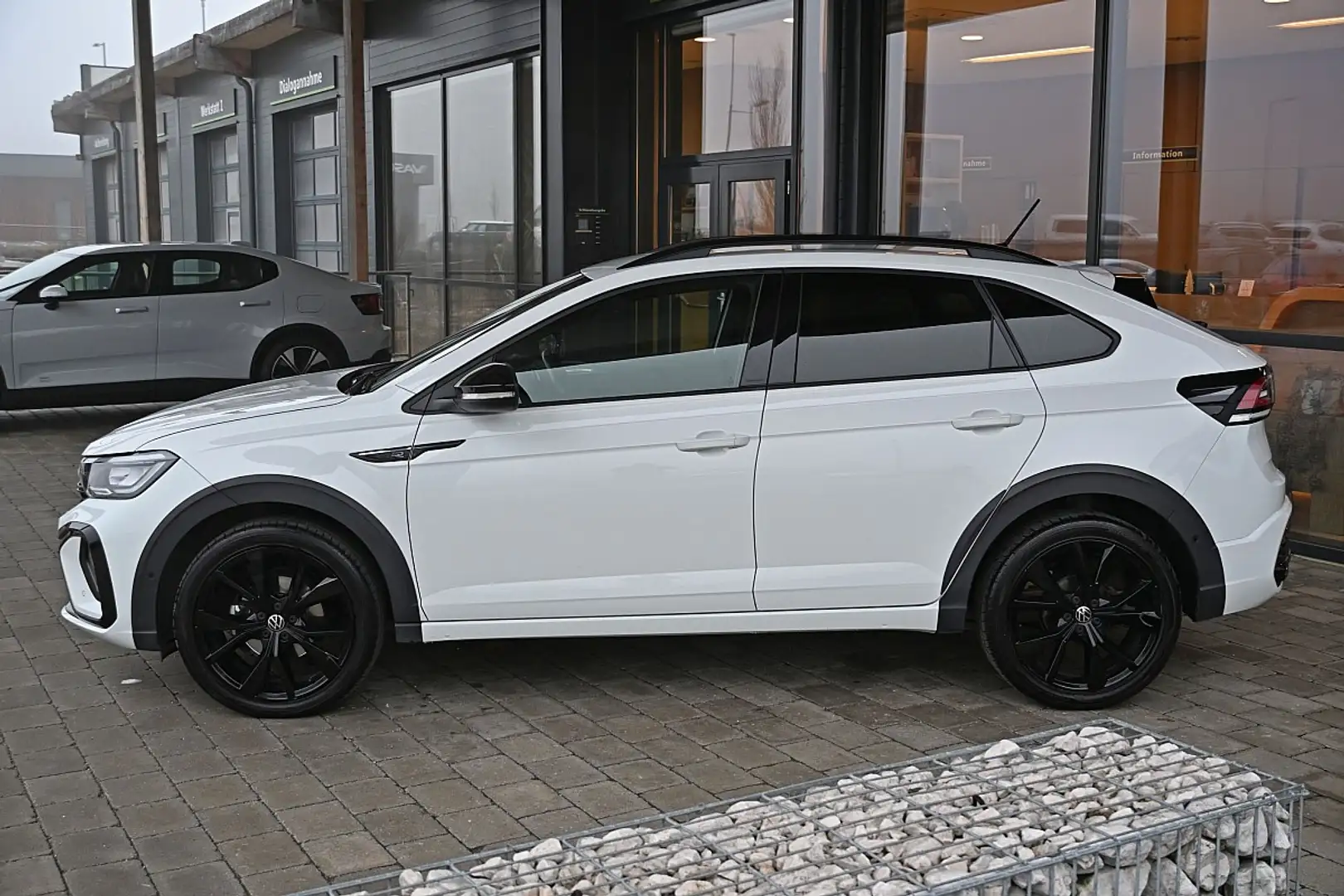 Volkswagen Taigo 1,0 TSI R-Line 18" LED, Navi, Kamera, beatsAudi... Blanc - 2