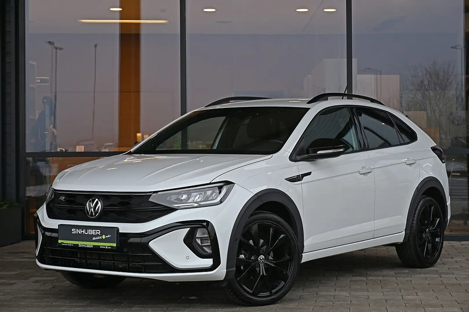 Volkswagen Taigo 1,0 TSI R-Line 18" LED, Navi, Kamera, beatsAudi... Blanc - 1