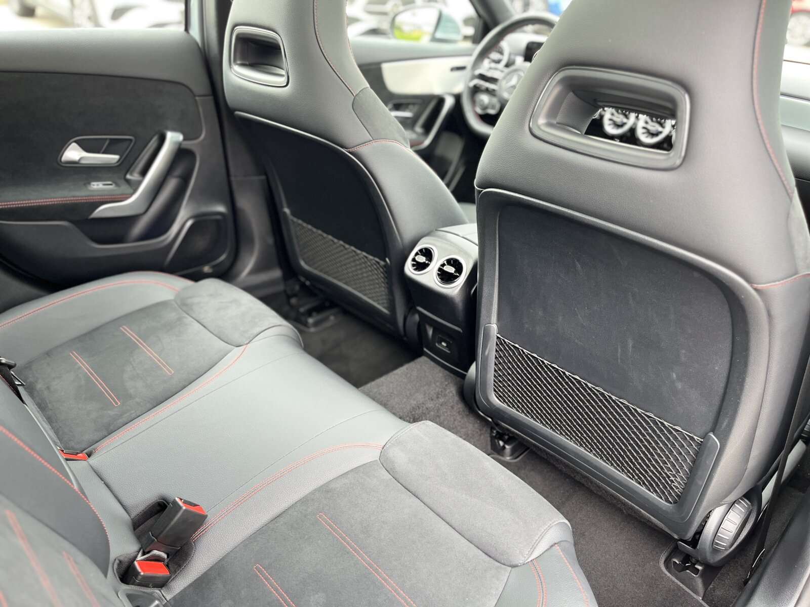 Mercedes-Benz A 220