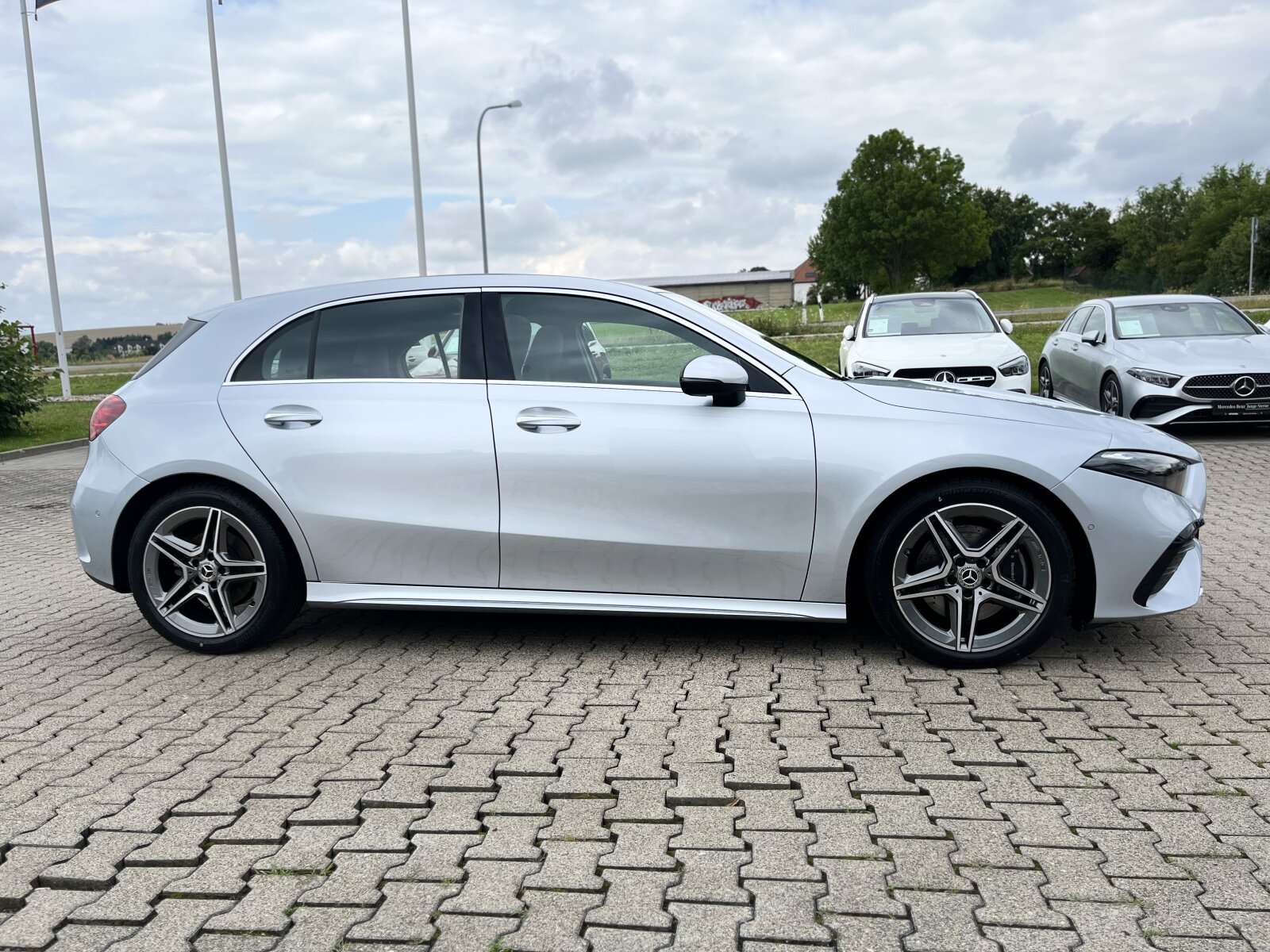 Mercedes-Benz A 220