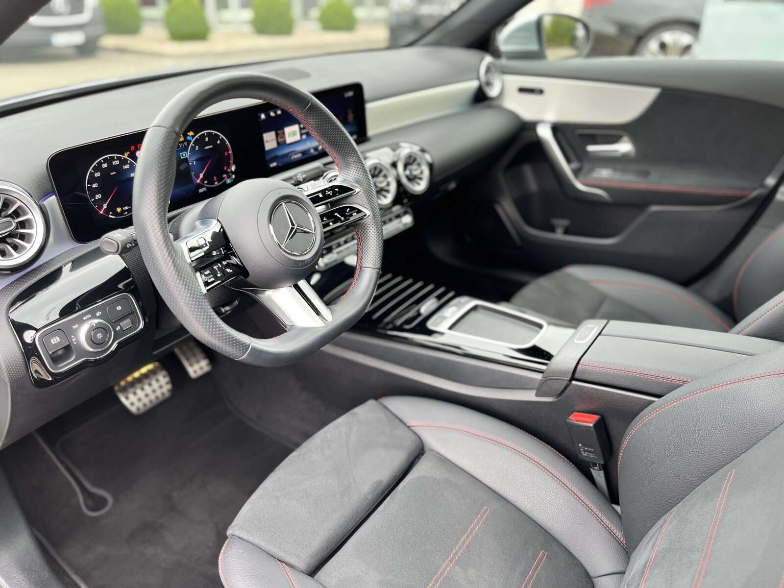 Mercedes-Benz A 220
