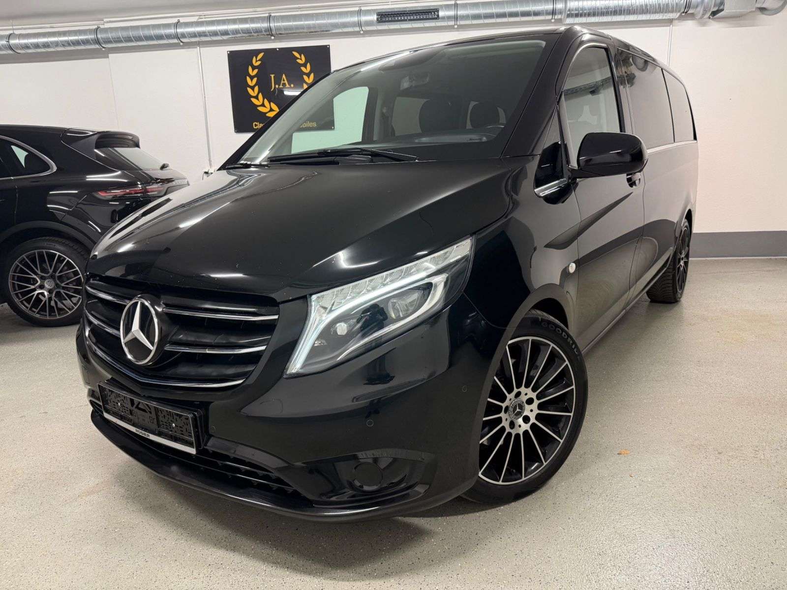 Second hand Mercedes Benz Vito 
