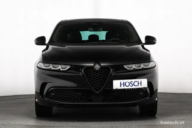 Alfa Romeo Tonale view 2