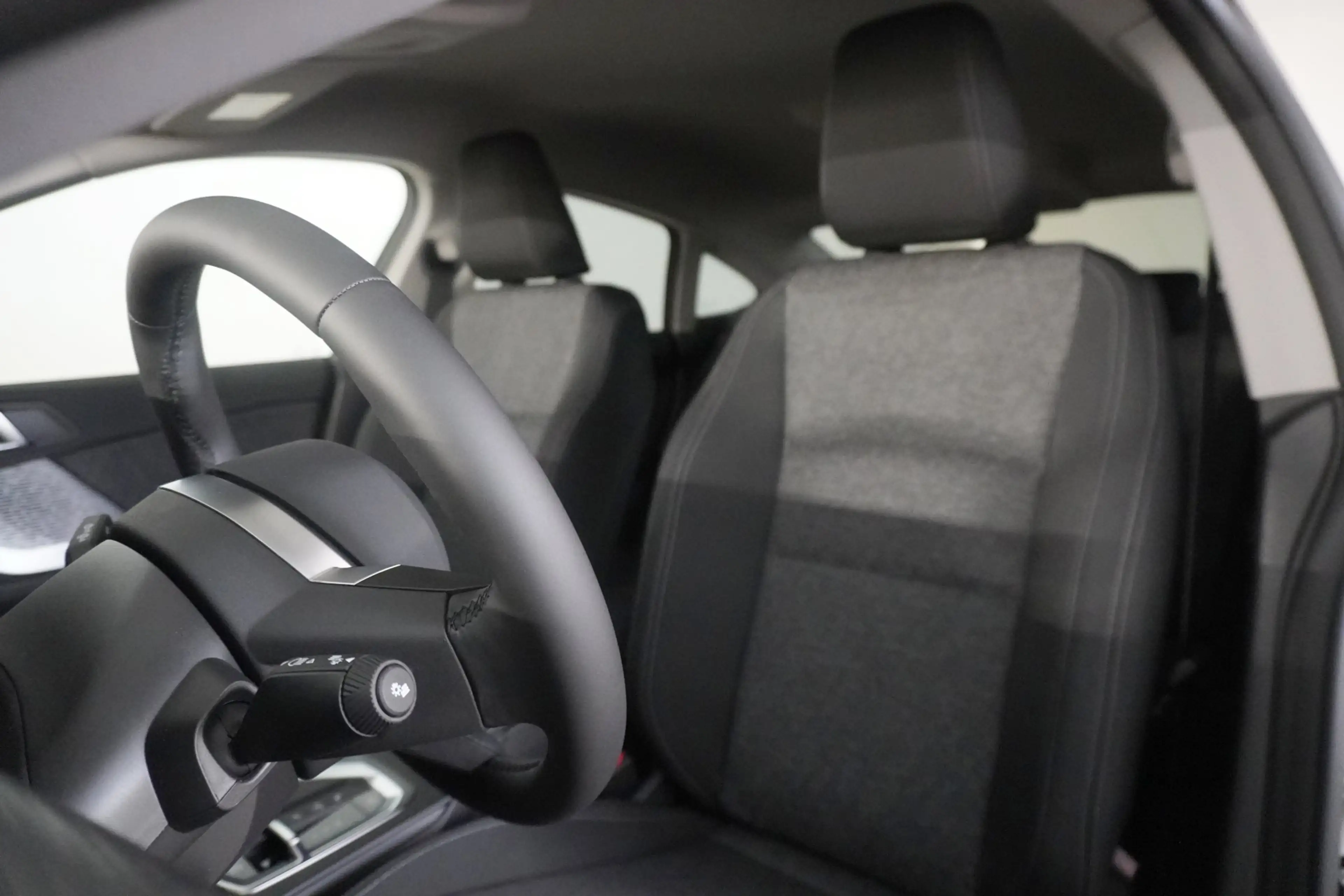 BMW 216 i — photo 7