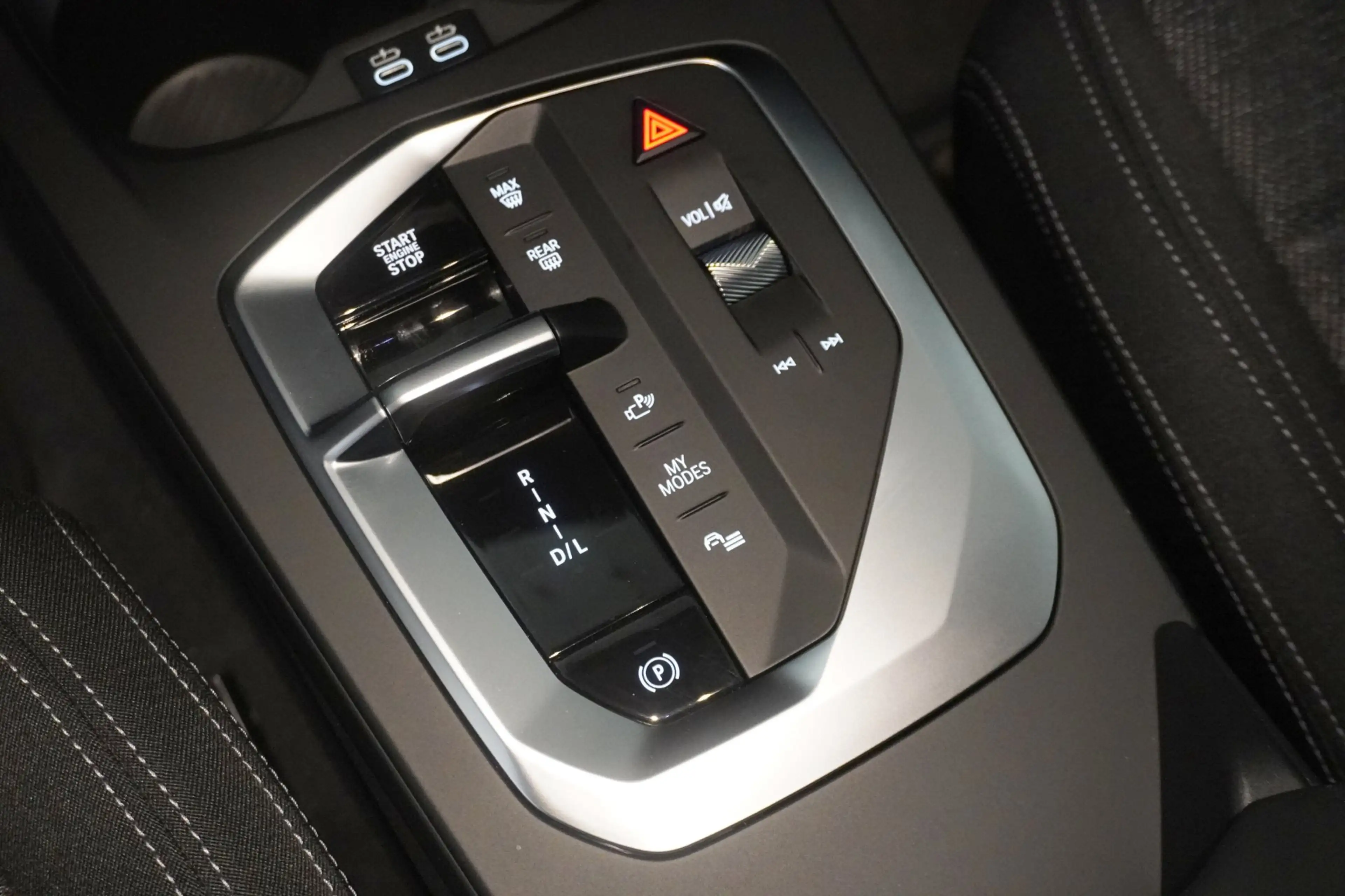 BMW 216 i — photo 12