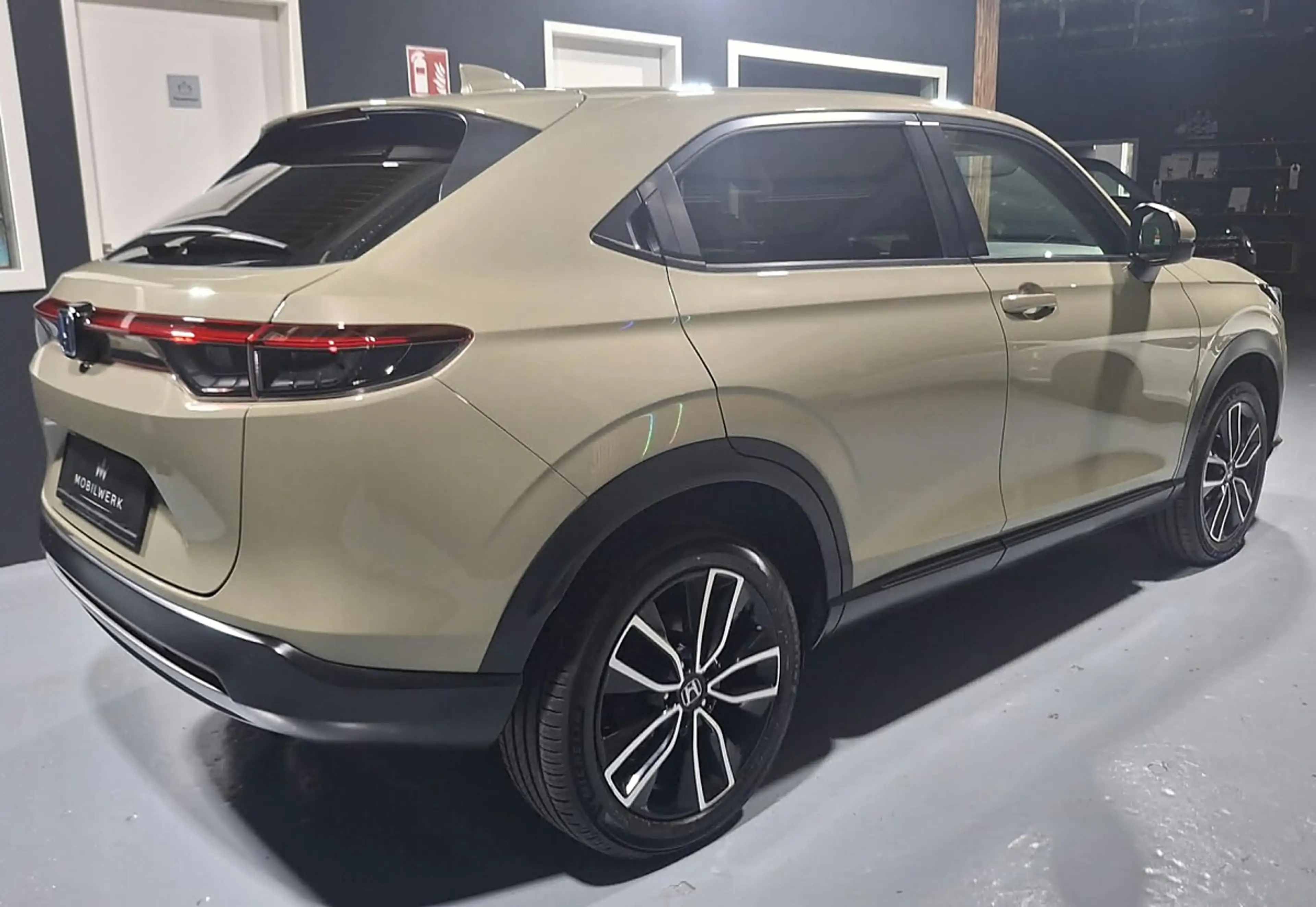 Honda HR-V 1,5 i-MMD Hybrid 2WD Elegance Aut. — photo 12