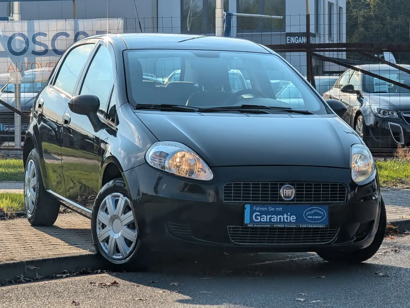 Fiat Grande Punto 1.2 8V Active*KLIMA*RADIO-CD*AUX !! Schwarz - 2