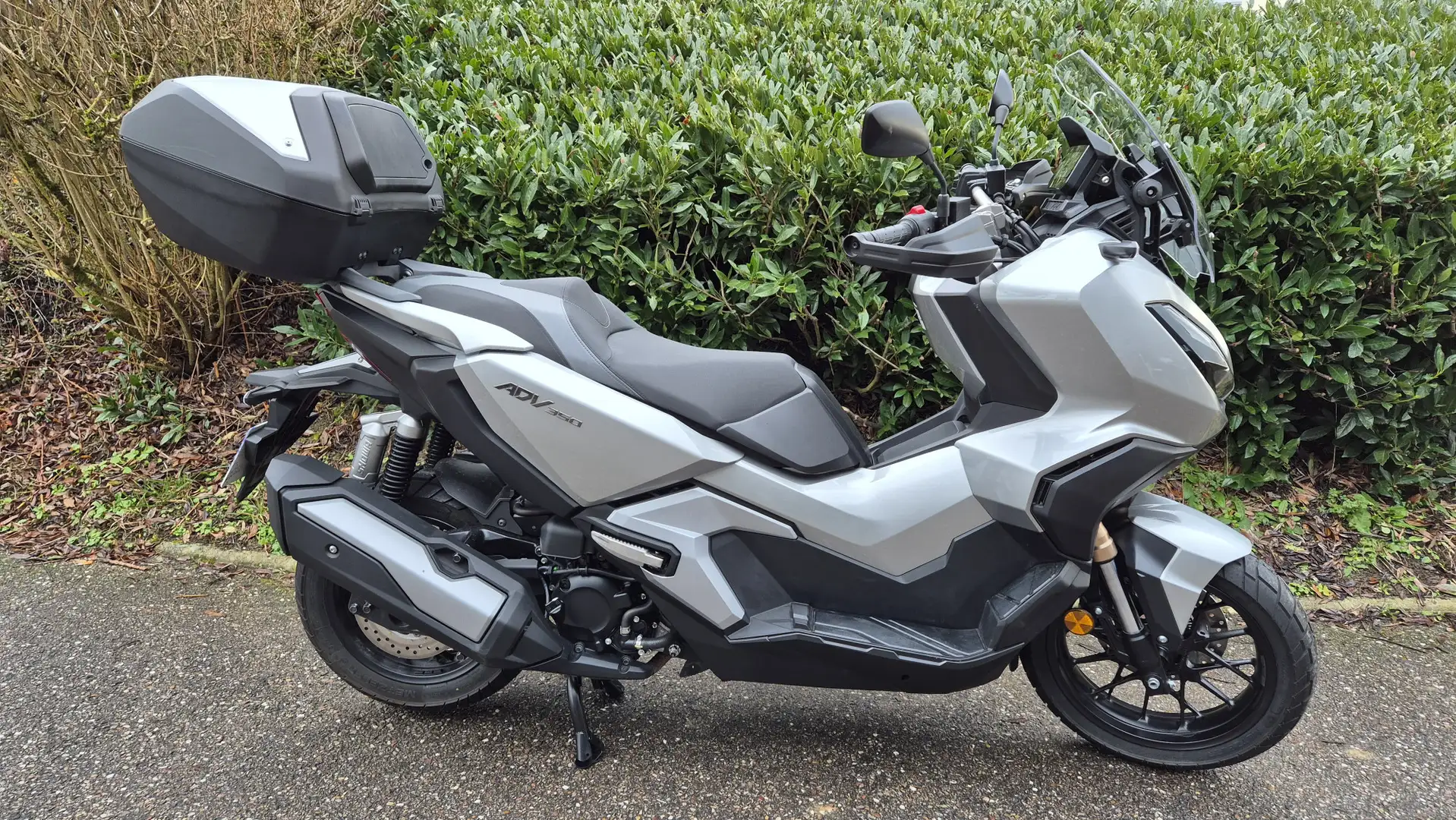 Honda ADV 350 Gris - 2