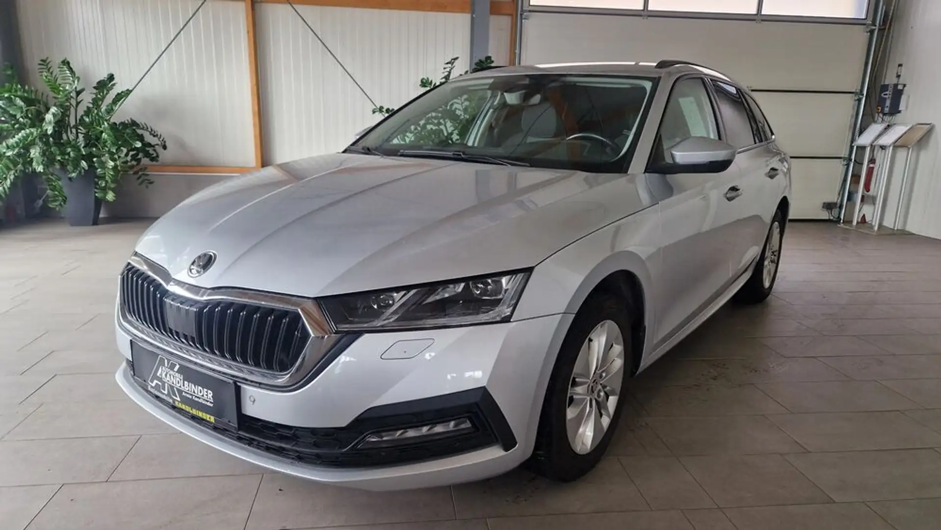 Skoda Octavia Combi 2,0 TDI Style DSG ''1.Besitz'' Argent - 1