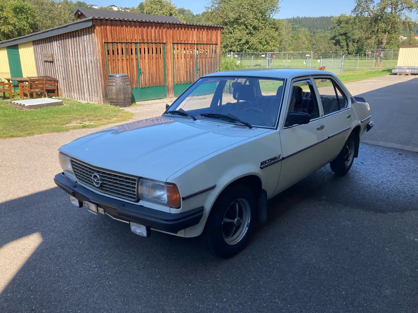 Opel Ascona 1,3 N (L) Bílá - 1