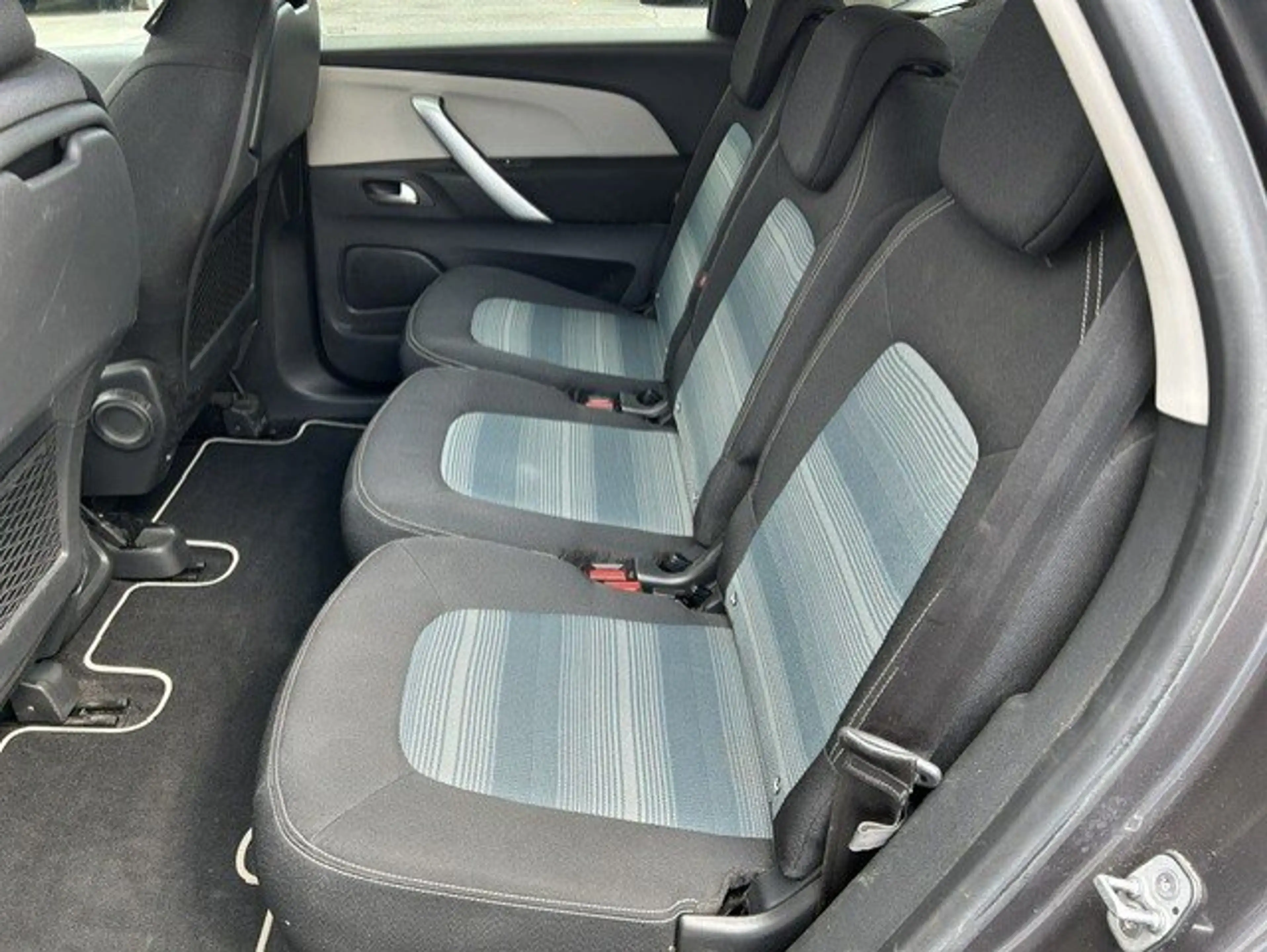 Citroen C4 Picasso 1.6 BlueHDi Rip Curl — photo 12