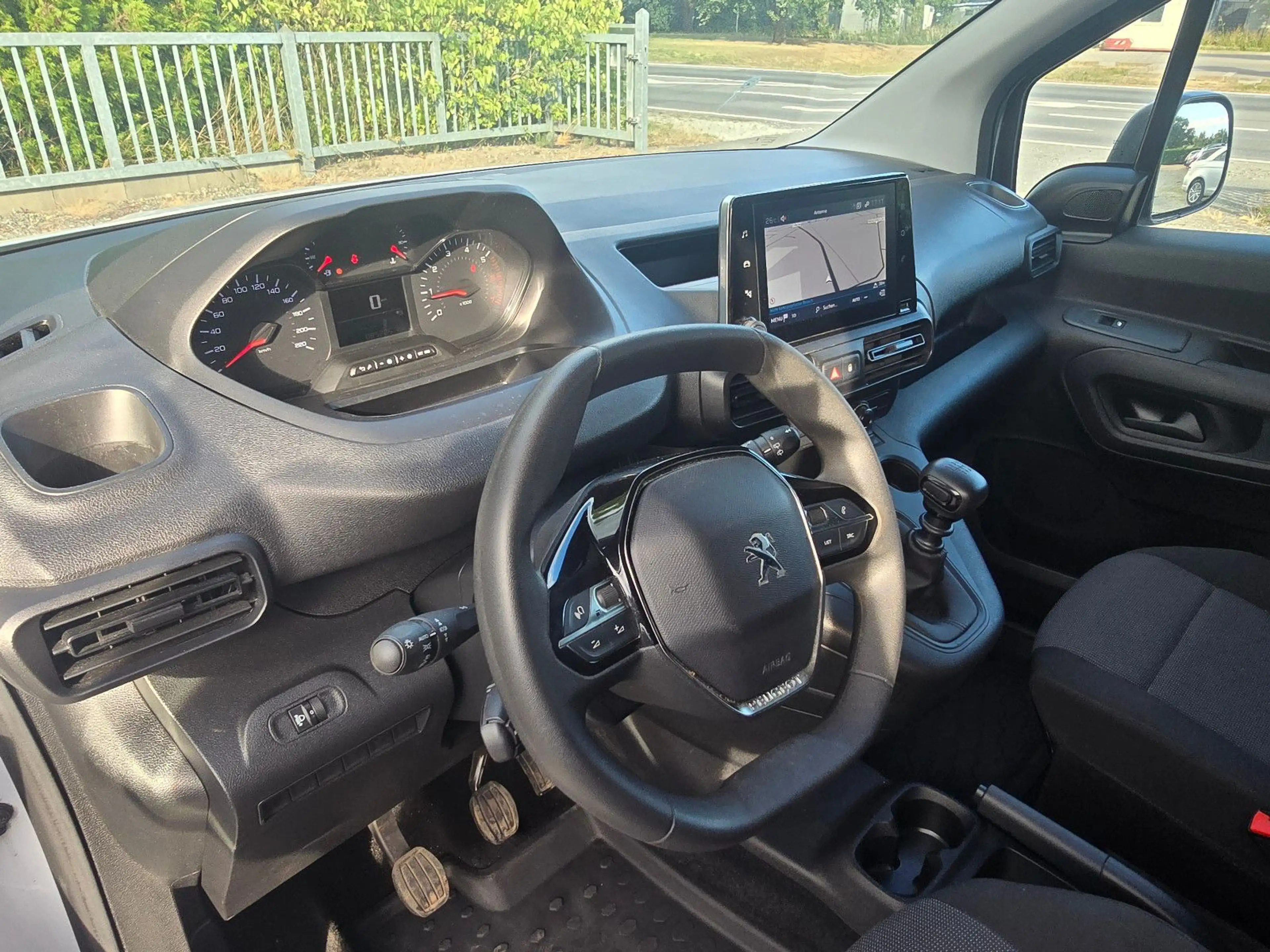 Peugeot Partner Premium L1 — photo 14