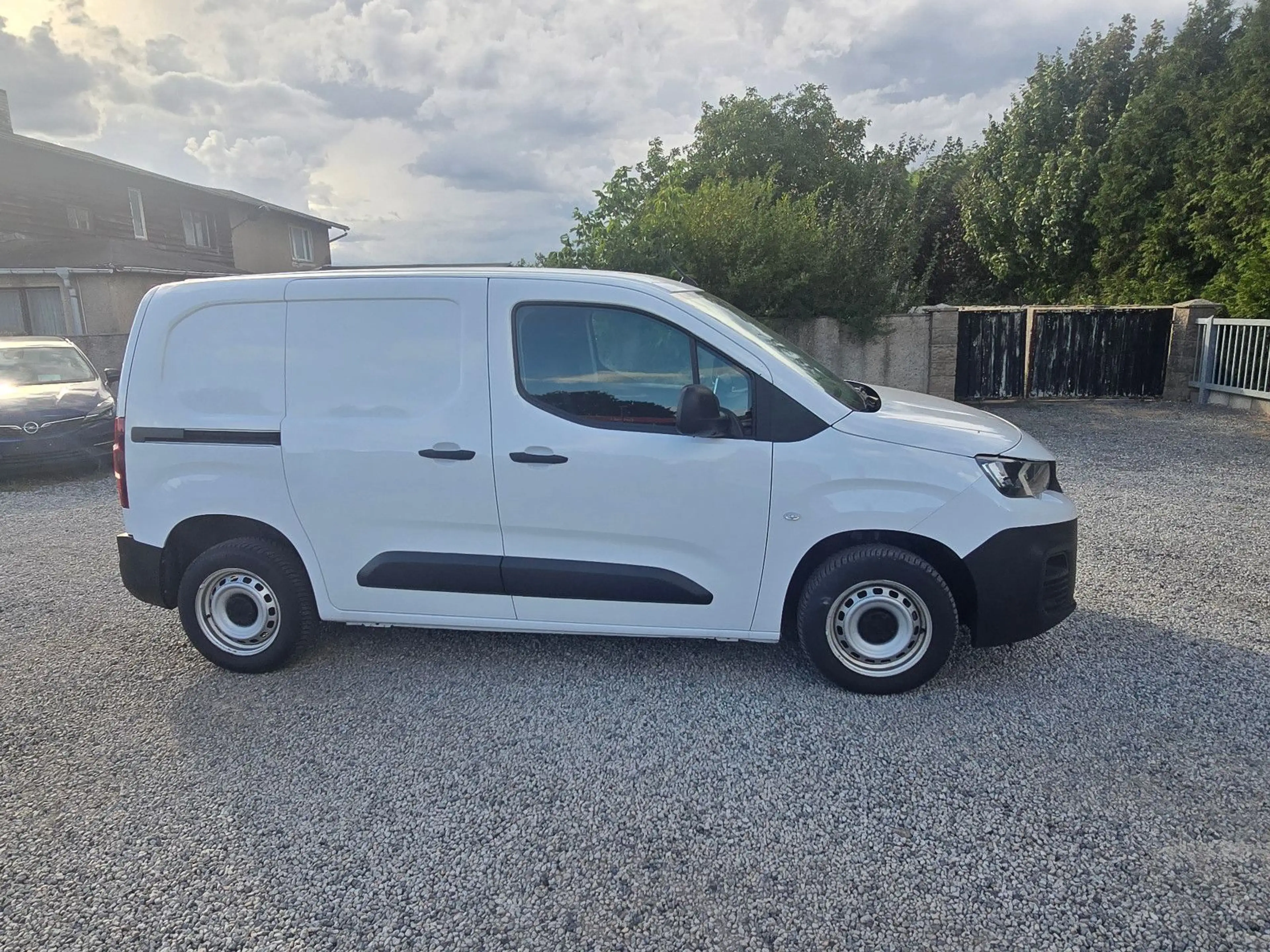 Peugeot Partner Premium L1 — photo 7