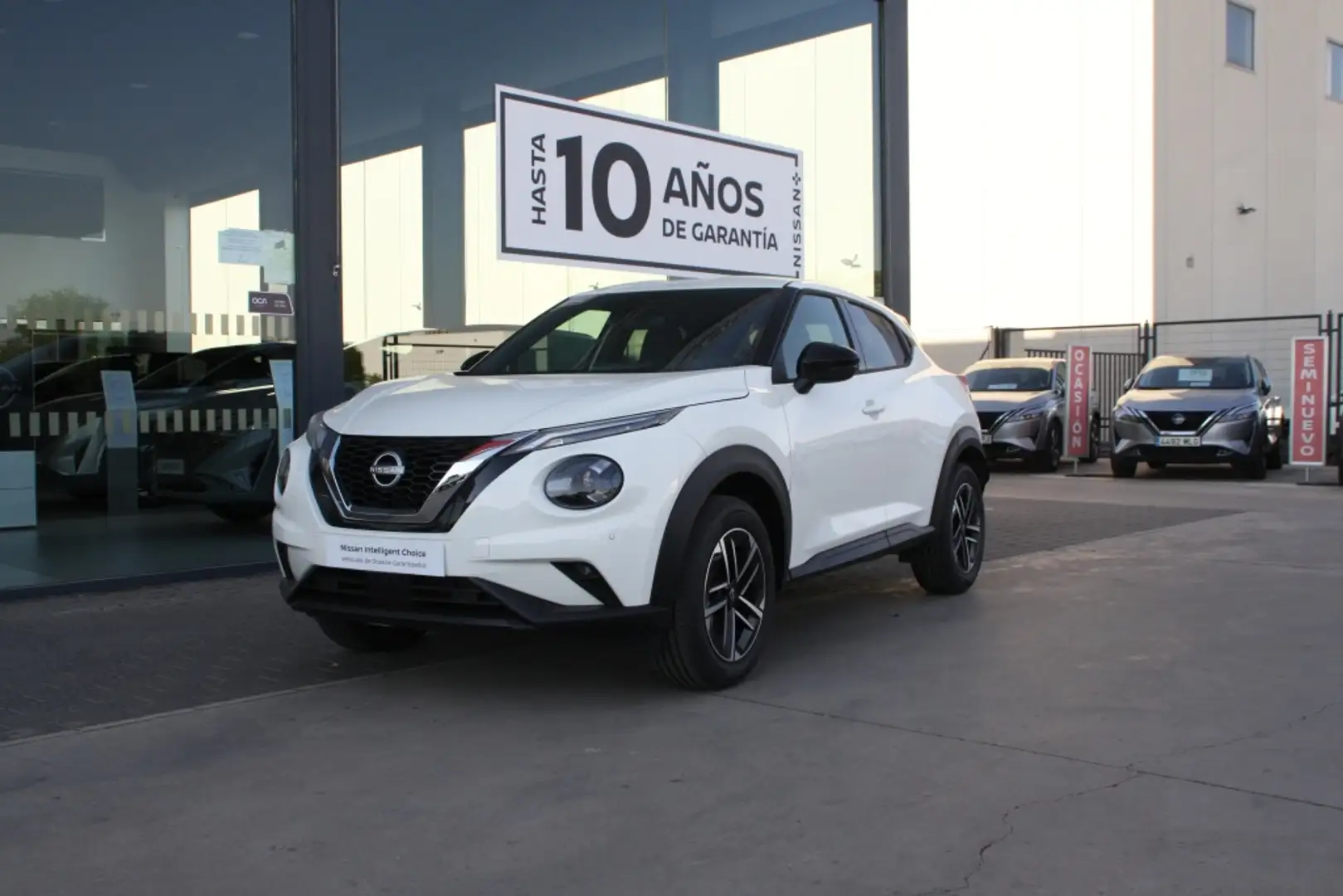Nissan Juke 1.0 DIG-T N-Connecta 4x2 114 Blanc - 1