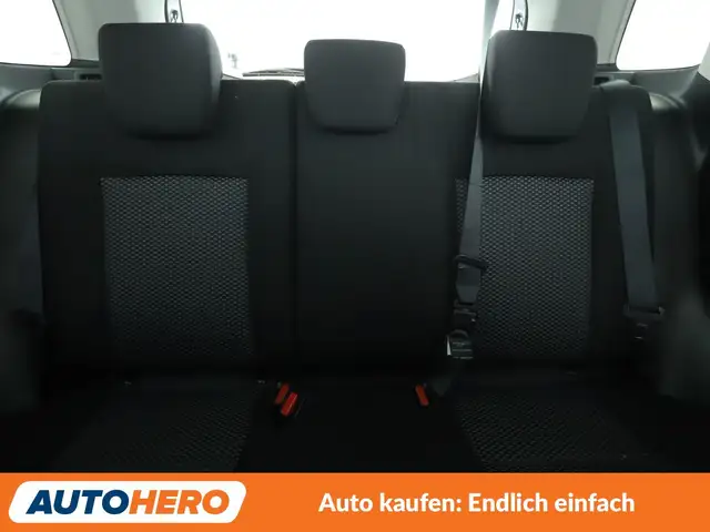 Suzuki Vitara view 15