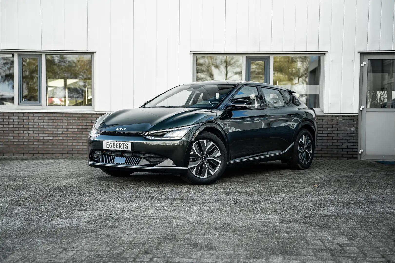 Kia EV6 Light 77.4 kWh Vert - 1