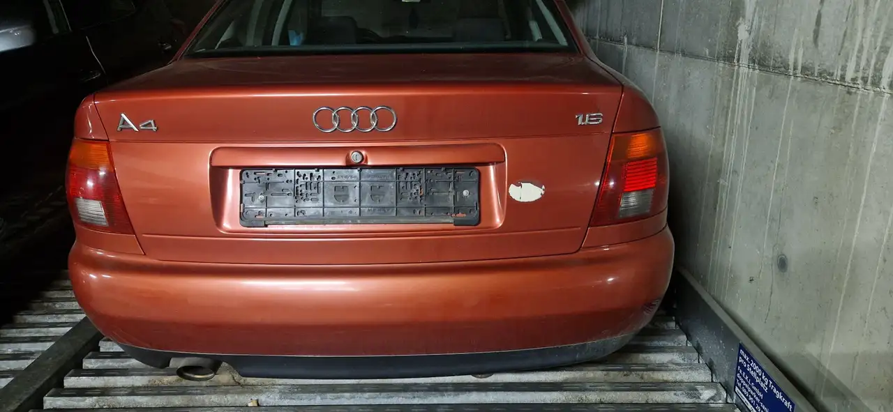 Audi A4 1.6, foto 3