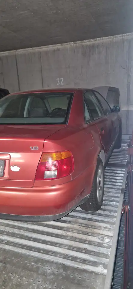 Audi A4 1.6, foto 9